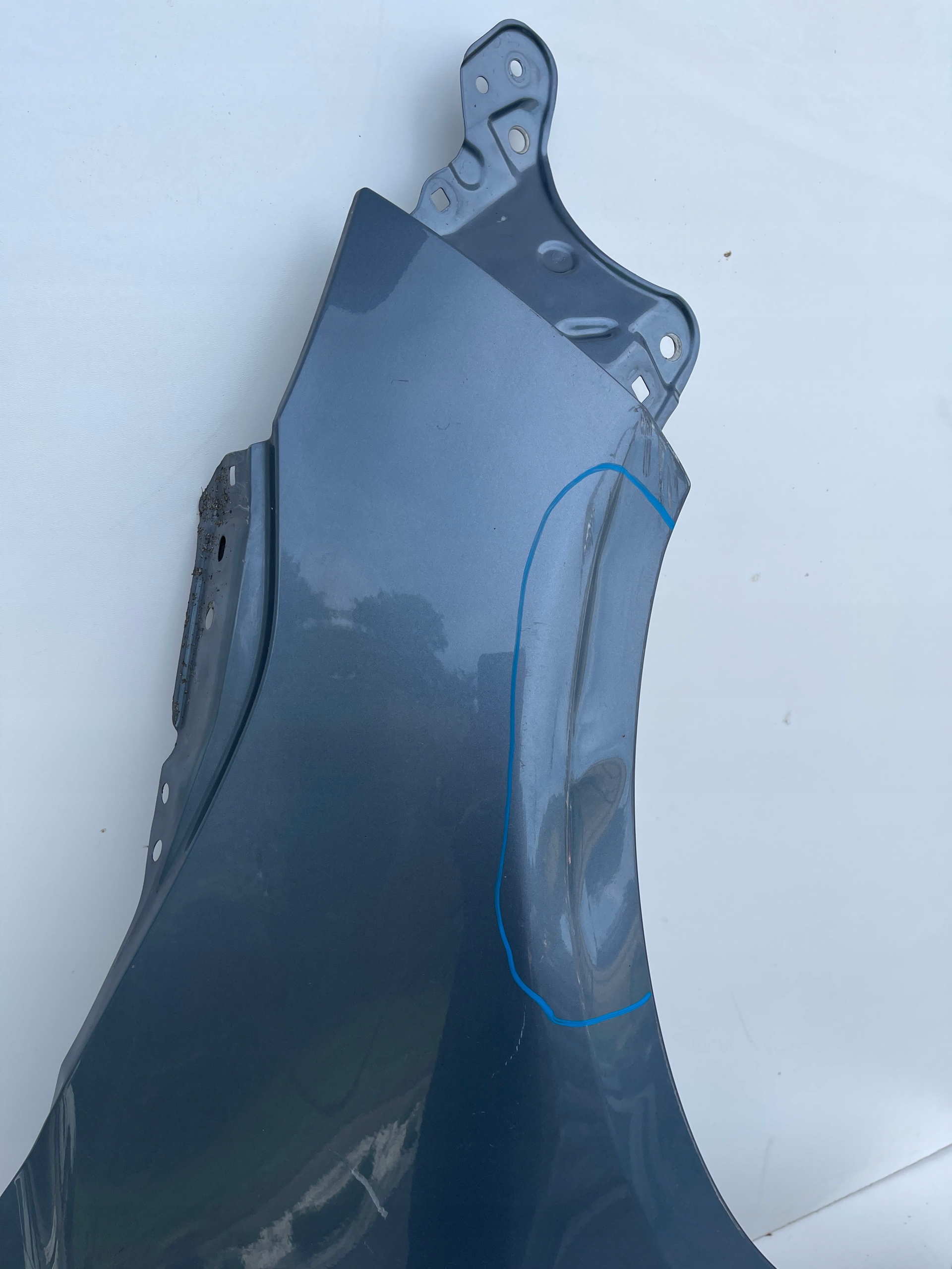 fender front front right COROLLA E21 sedan