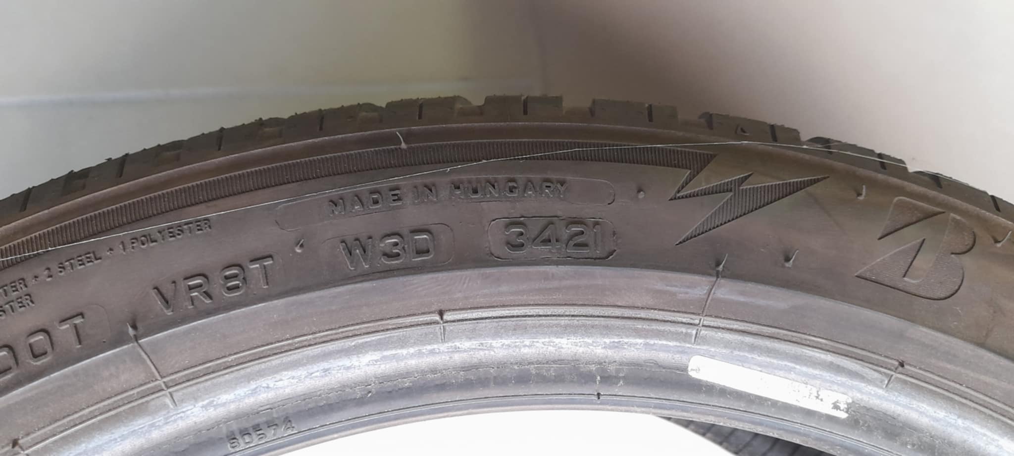 BRIDGESTONE BLIZZAK LM005 245/40R19 98V XL 2021