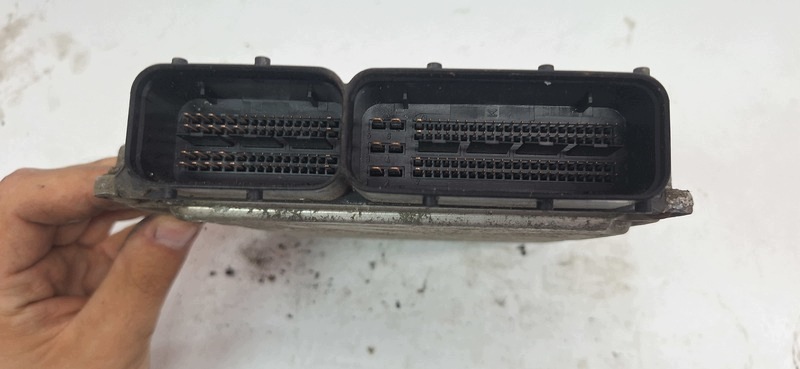 computer control unit SKODA OCTAVIA II 03G906016K