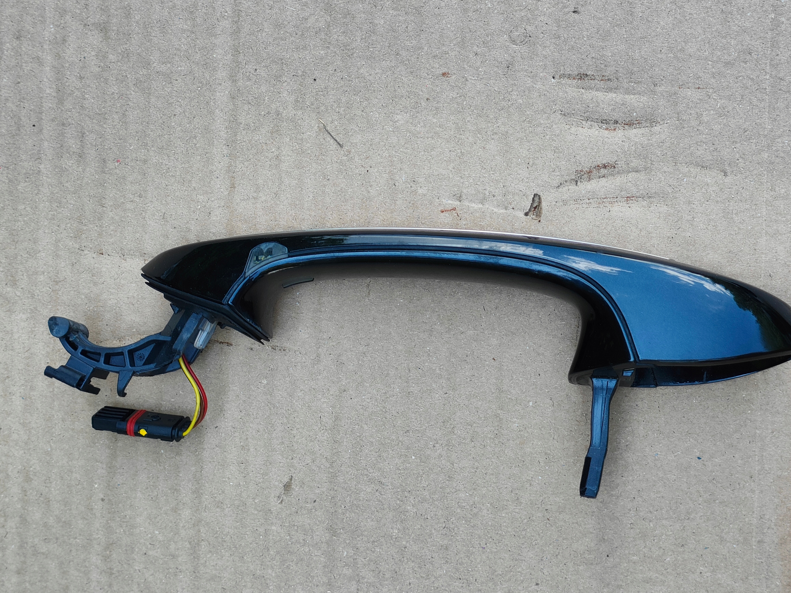 BMW F90 M5 G30 G32 handle door left 7443079