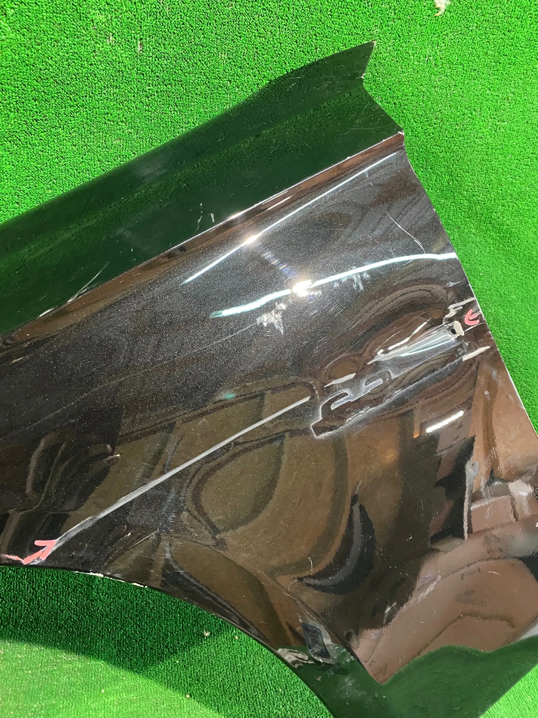 fender front left MERCEDES CLS W219