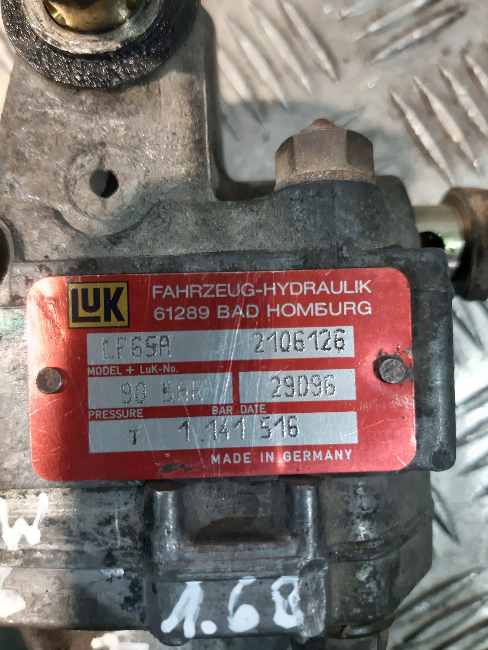 servo pump 90 BAR LF65A BMW 3 E36 1.6B