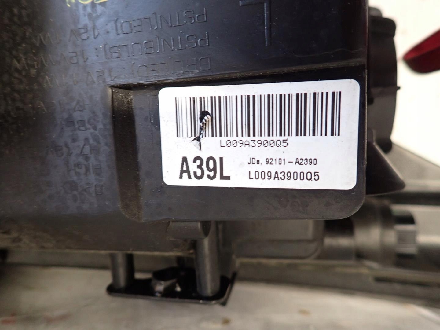 light front front left KIA PRO CEED II GT 2012-2018 XENON 92101-A2390