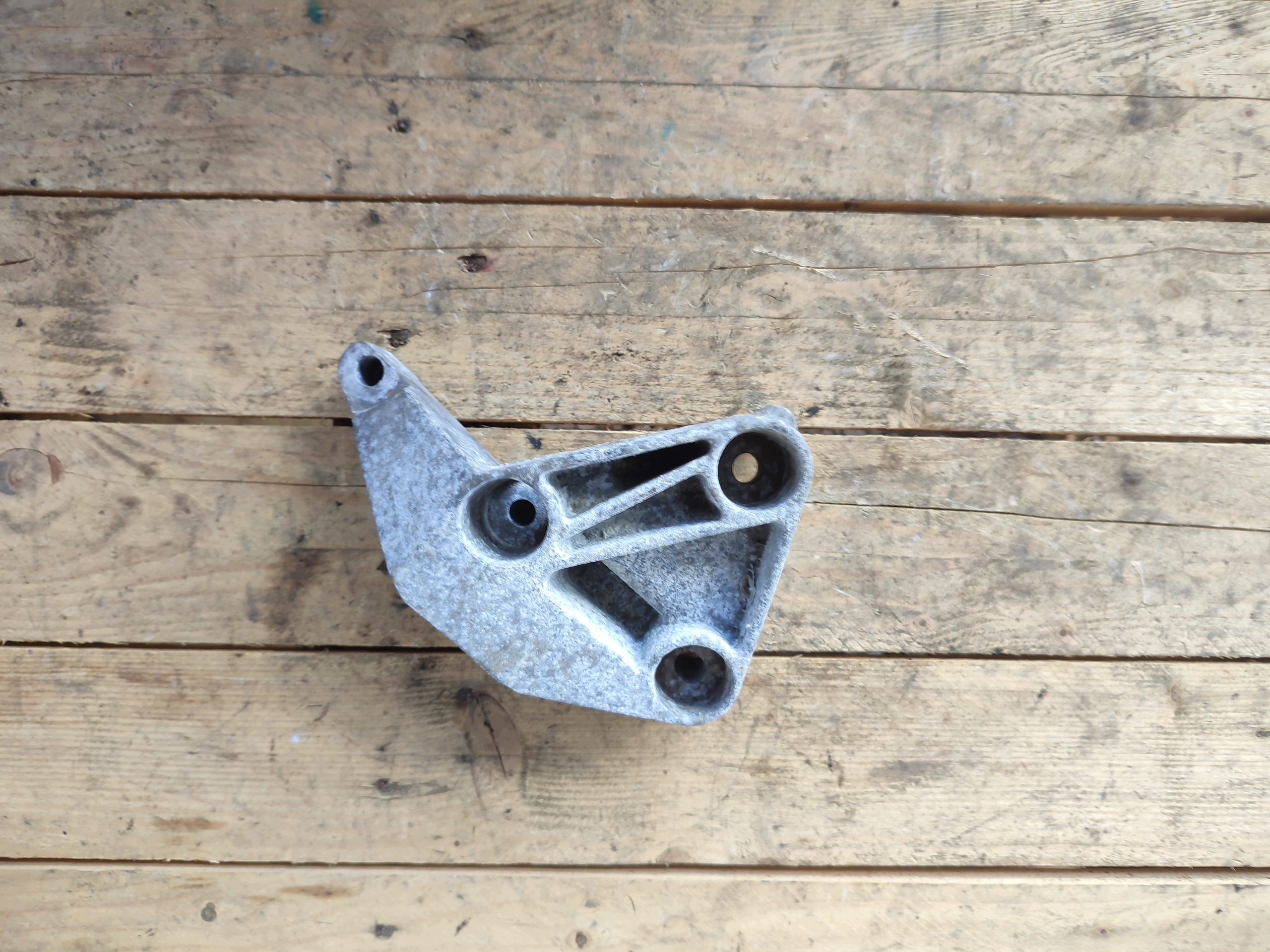 Support Support plaque Moteur SCENIC II MEGANE II 1.5 DCI 8200437464