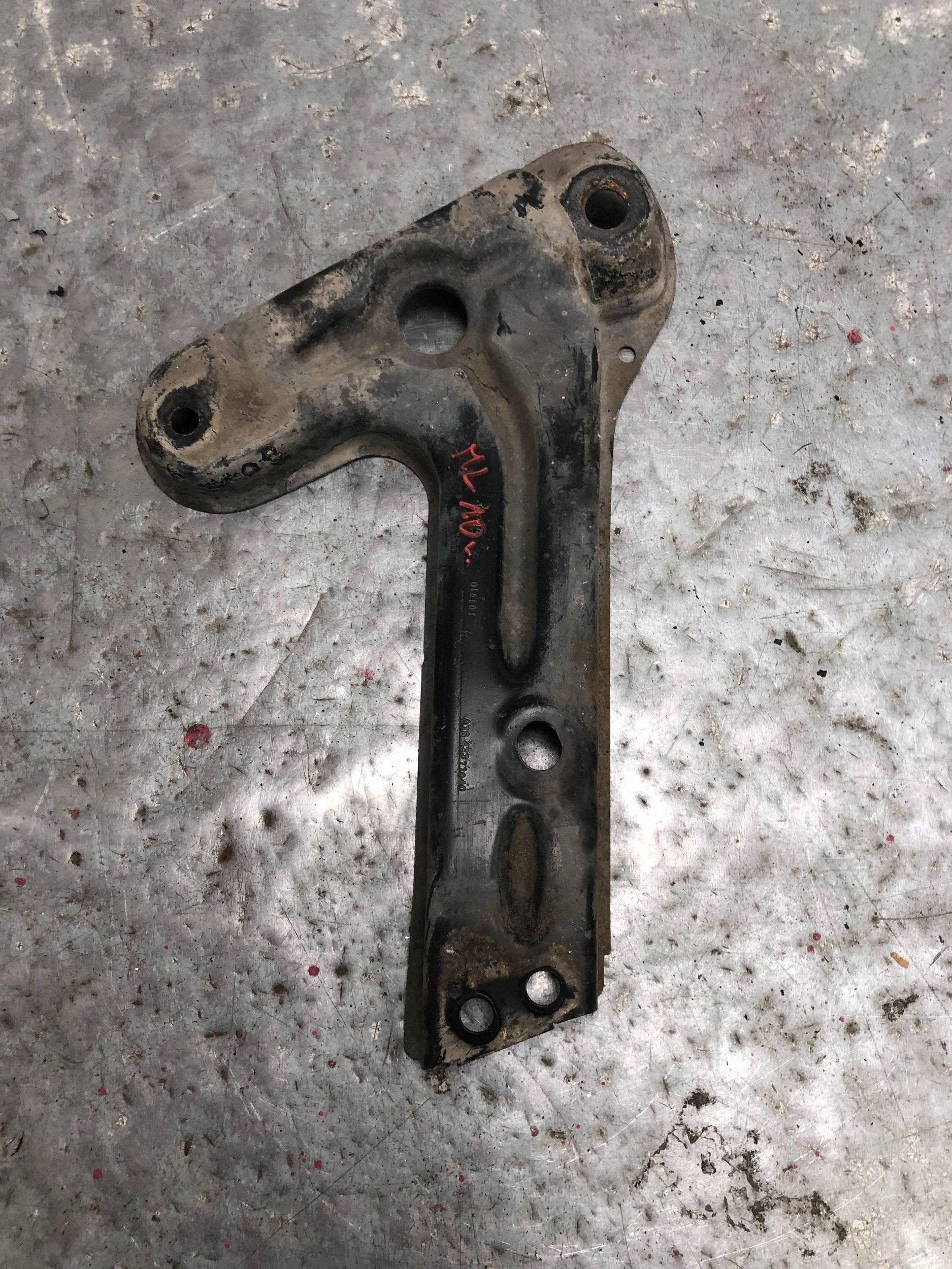 Console Support plaque Armature MERCEDES ML W164 A1643311040