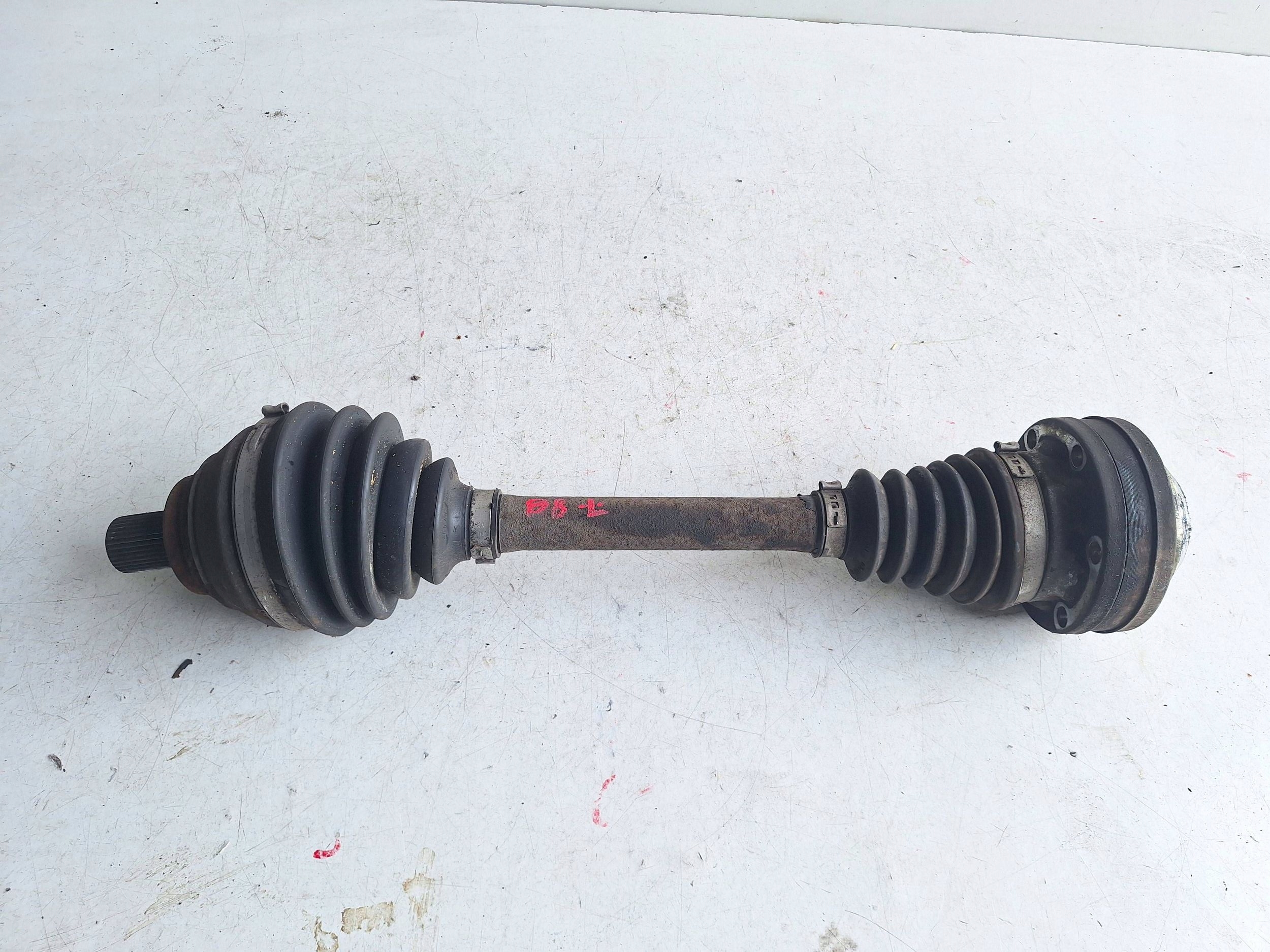 VOLKSWAGEN PASSAT B8 15-19 semi-axis left 2.0 TDI 3Q0407271C