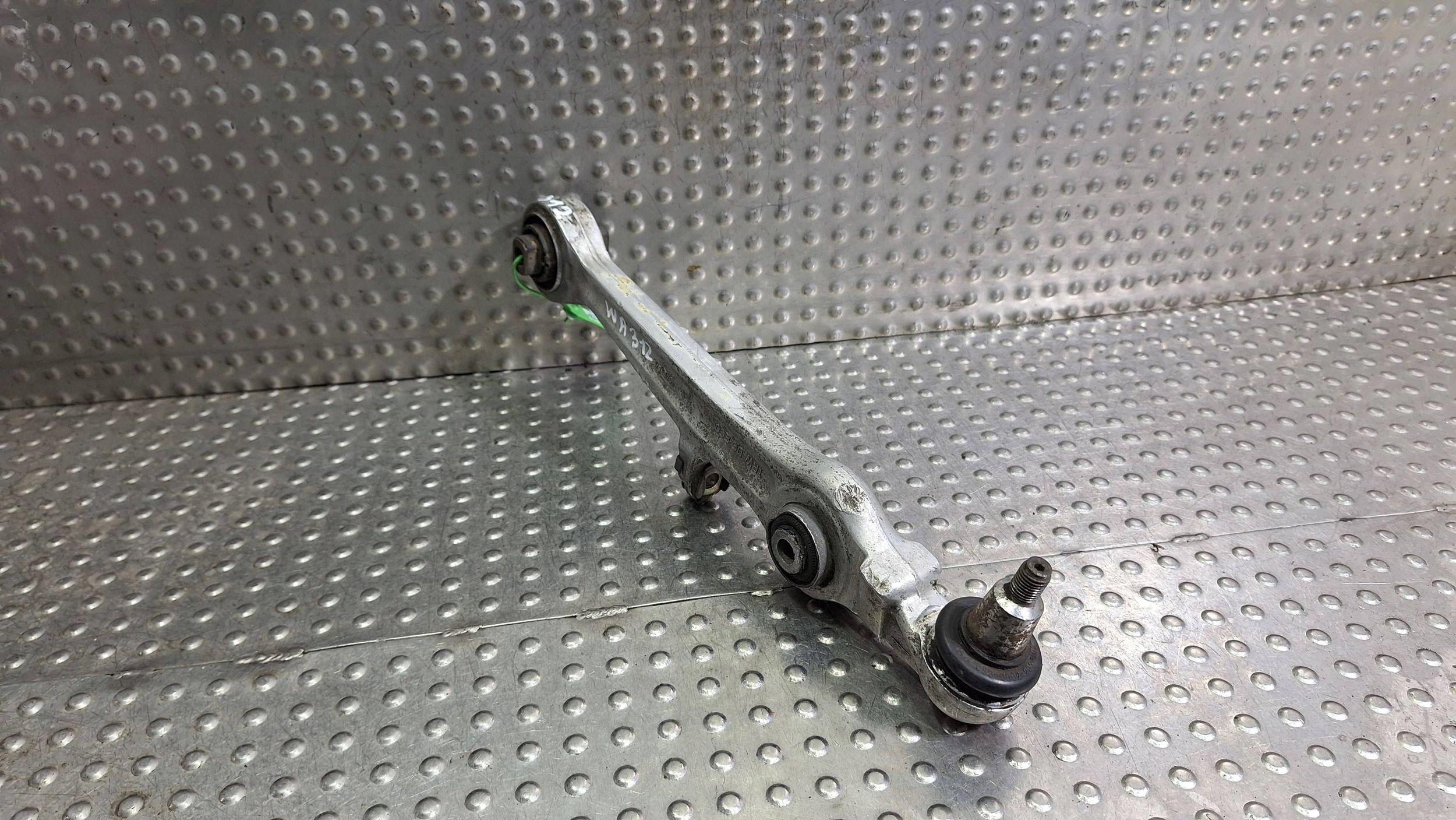 arm right front lower PROSTY AUDI A4 B5 A6 C5 A8 D2 PASSAT B5 SUPERB and