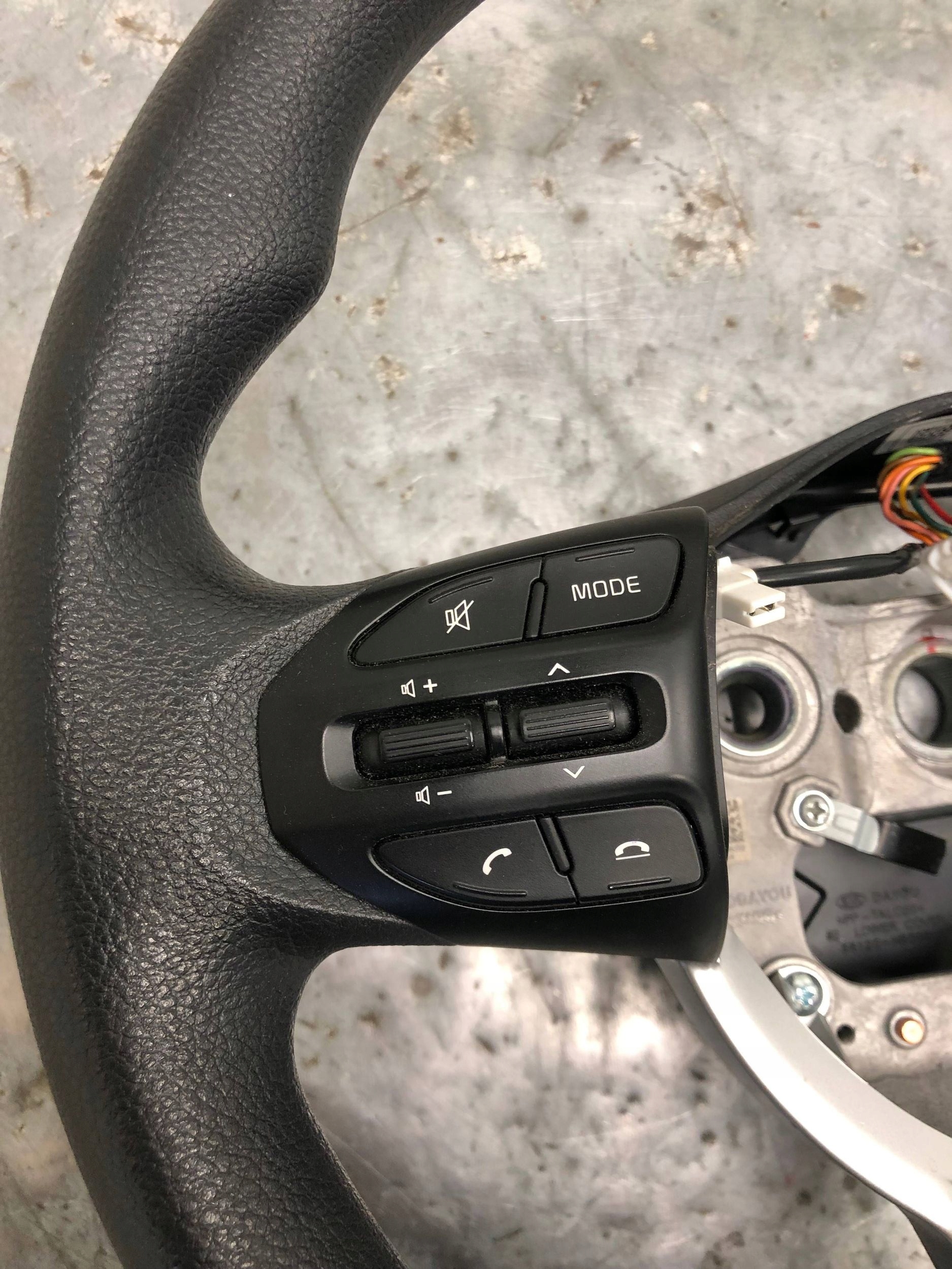 lenkrad PIANKA MULTIFUNKCJA KIA PICANTO III LADNA