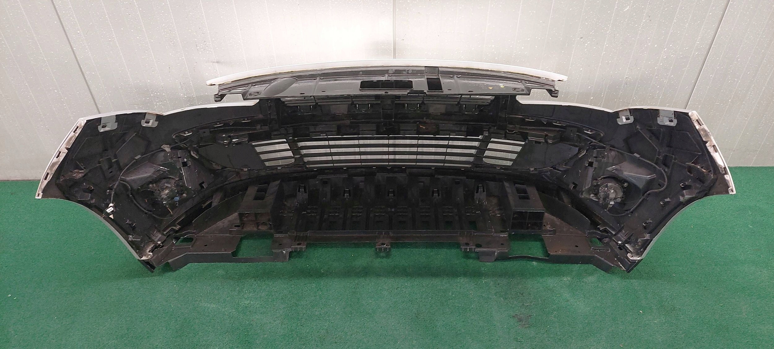 bumper front RENAULT SCENIC III LAK: TED69