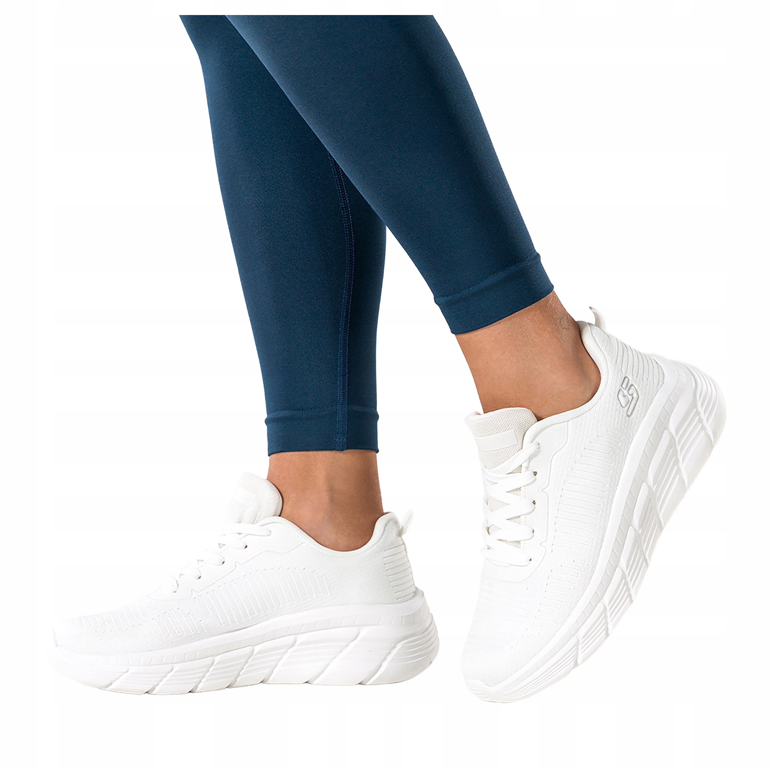 Bílé dámské sportovní tenisky na fitness na platformě, šněrovací, velikost 36