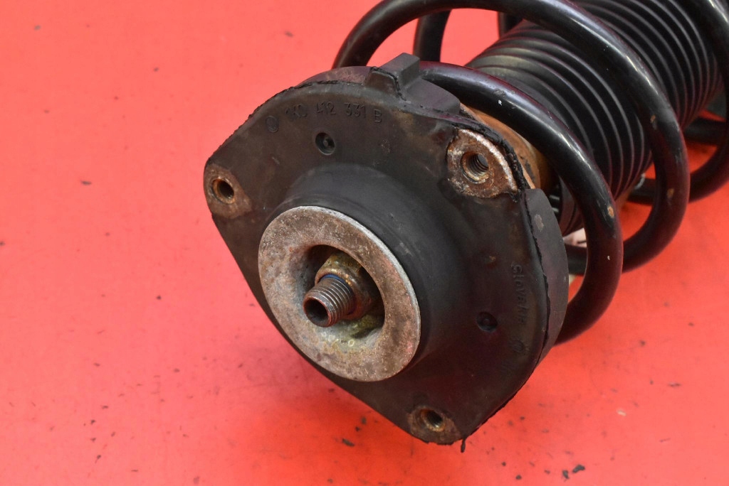 shock absorber left front AUDI A3 8P 2.0 FSI 150 KM 03-05