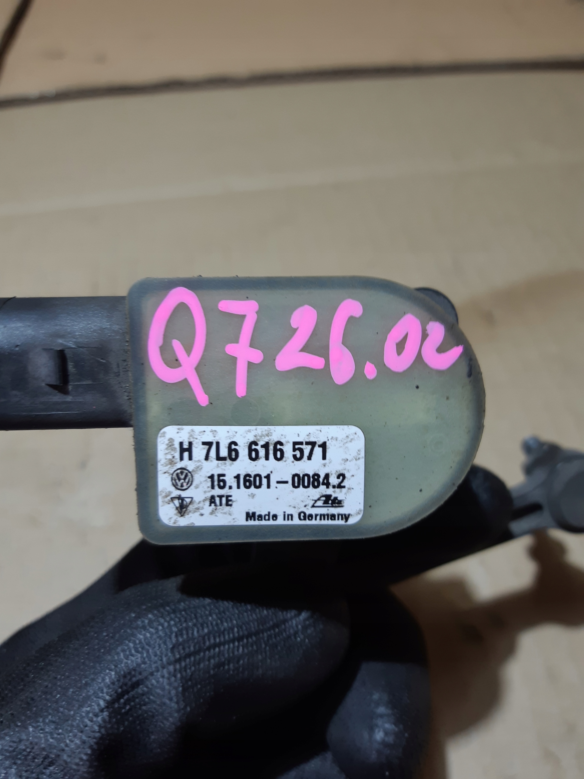 AUDI Q7 4L Sensor POZIOMOWANIA Leuchten 7L6616571