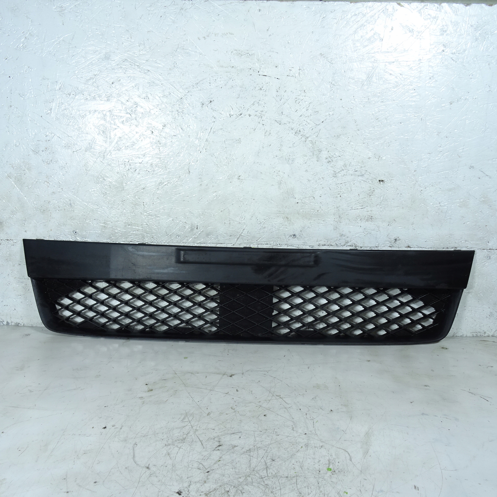 SUBARU LEGACY V Lüftungsgitter mitte Lüftungsgitter der Stoßstange 57731AJ500