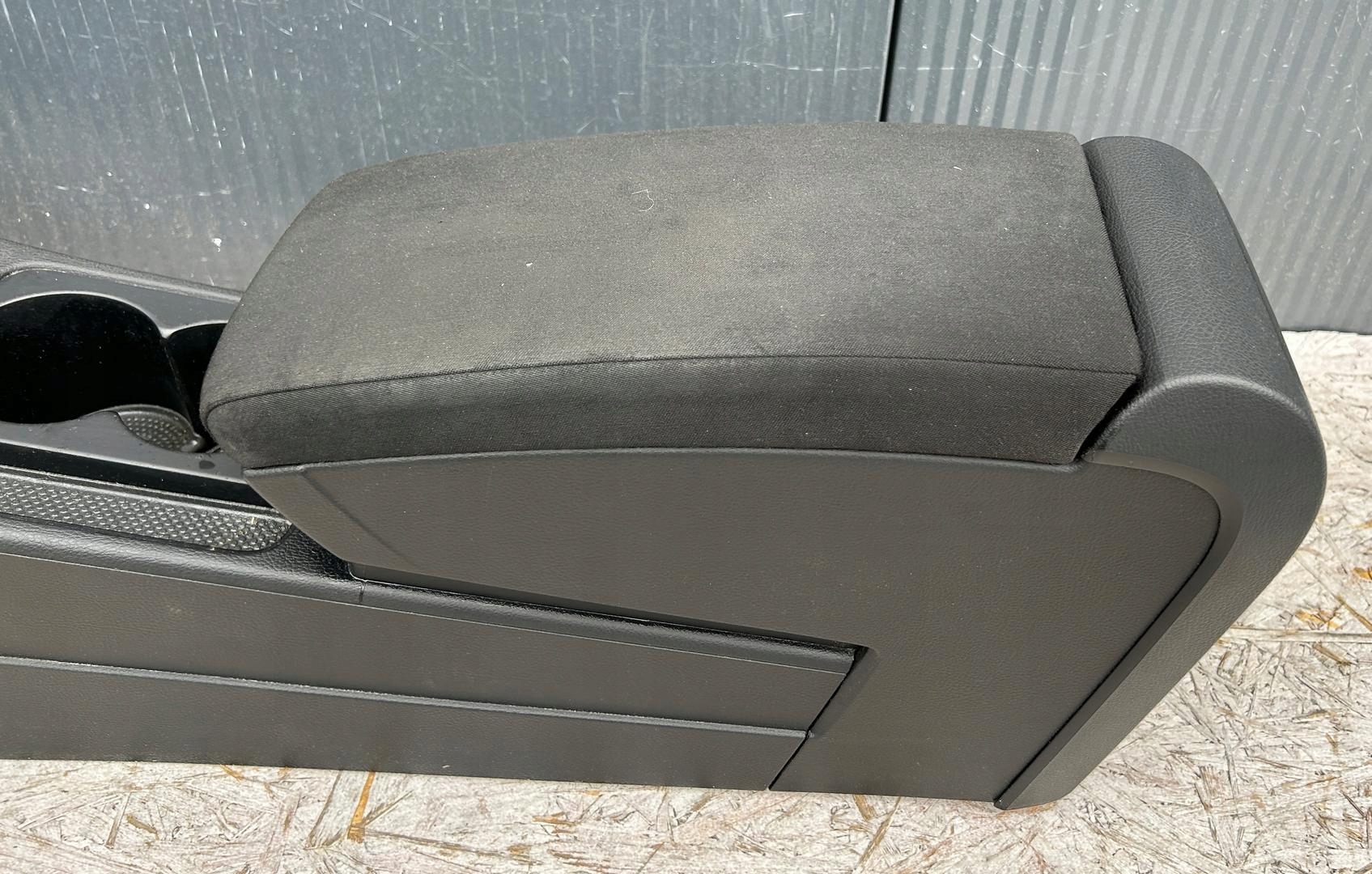 TUNEL SRODOWY bracciolo VW PASSAT B7 10-14
