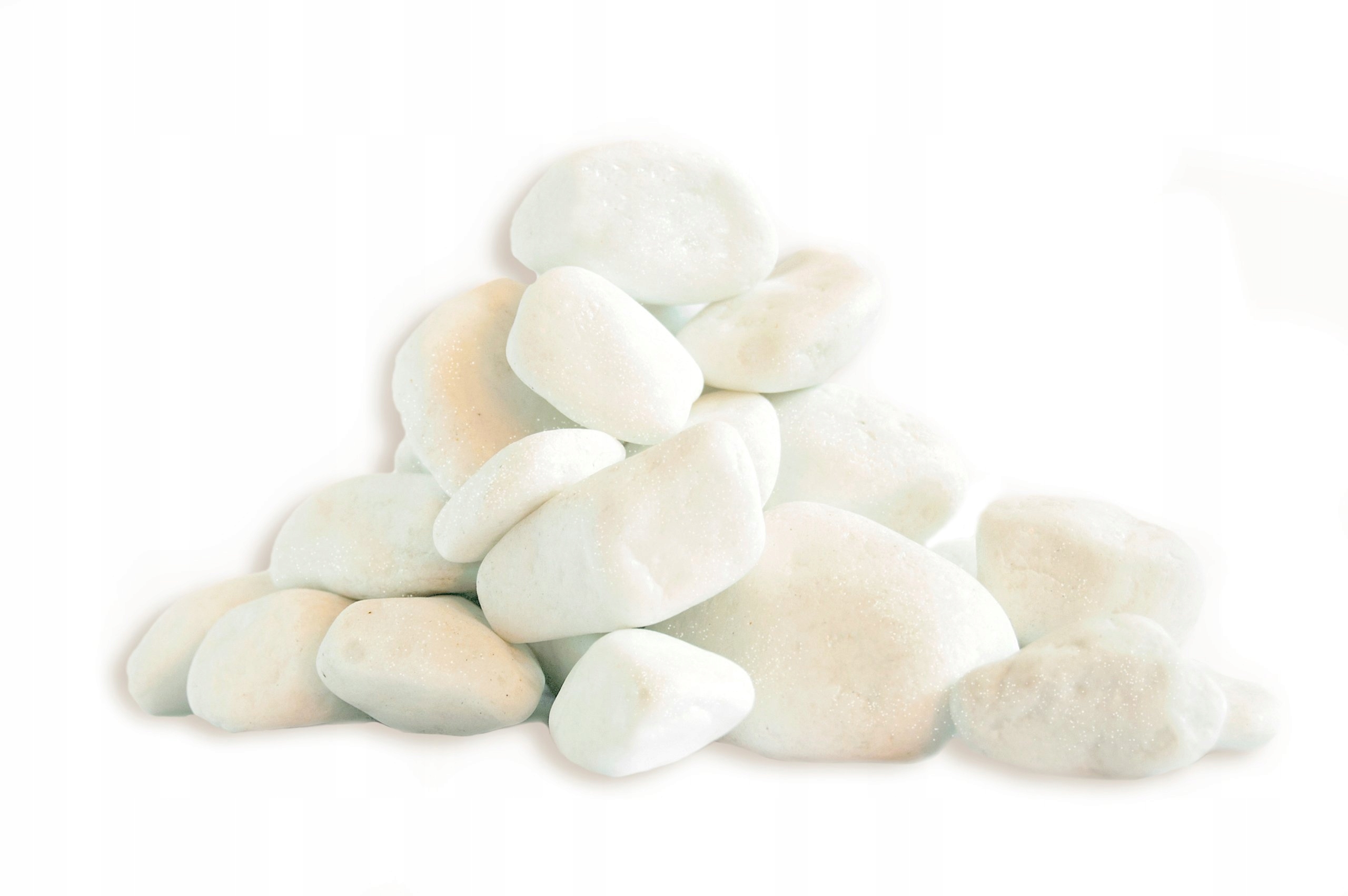 22 stones. Галька на белом фоне. Морские камни на белом фоне. Белый камень. Белые камешки.