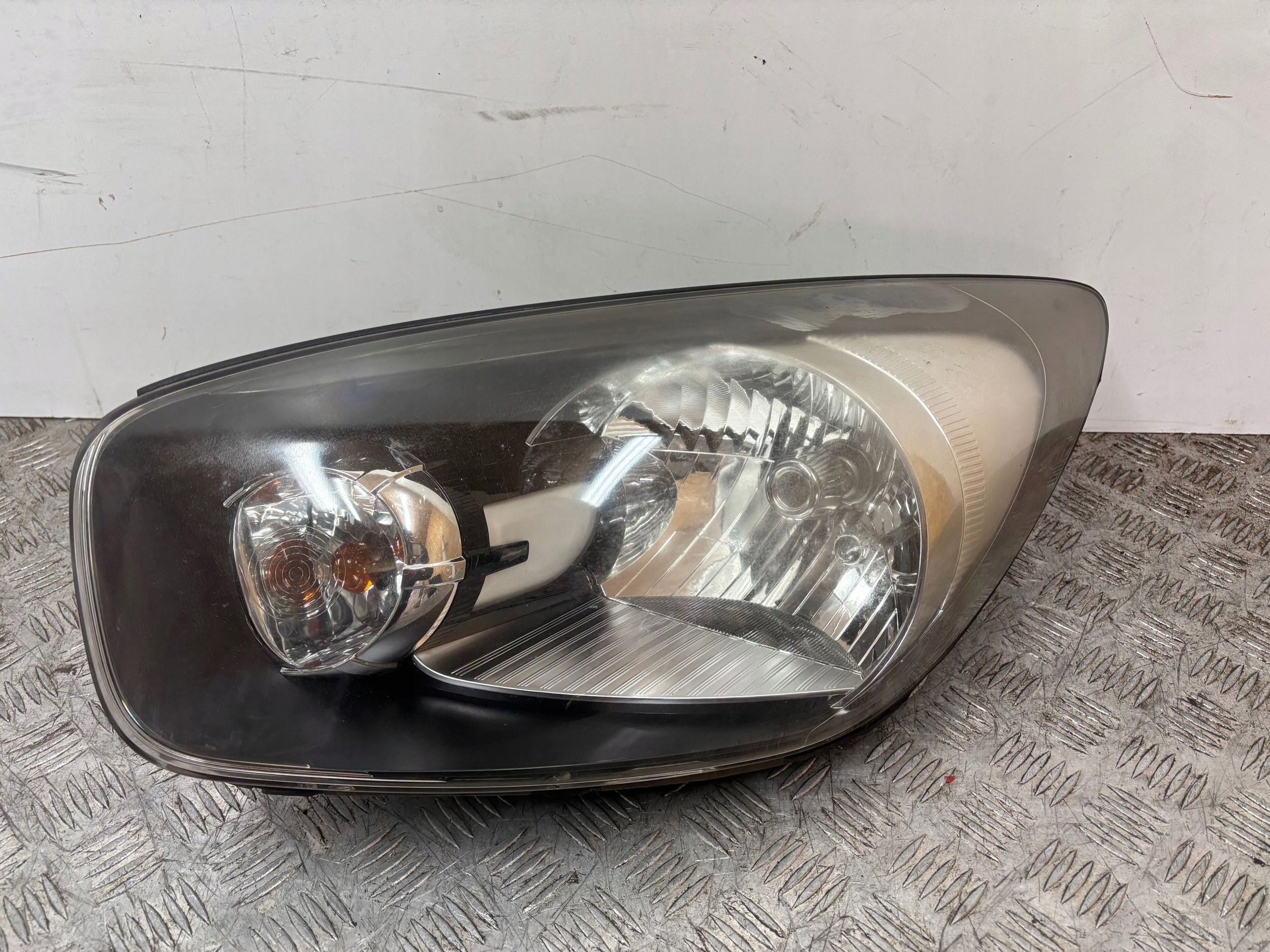 REFLEKTOR light left KIA PICANTO II 11