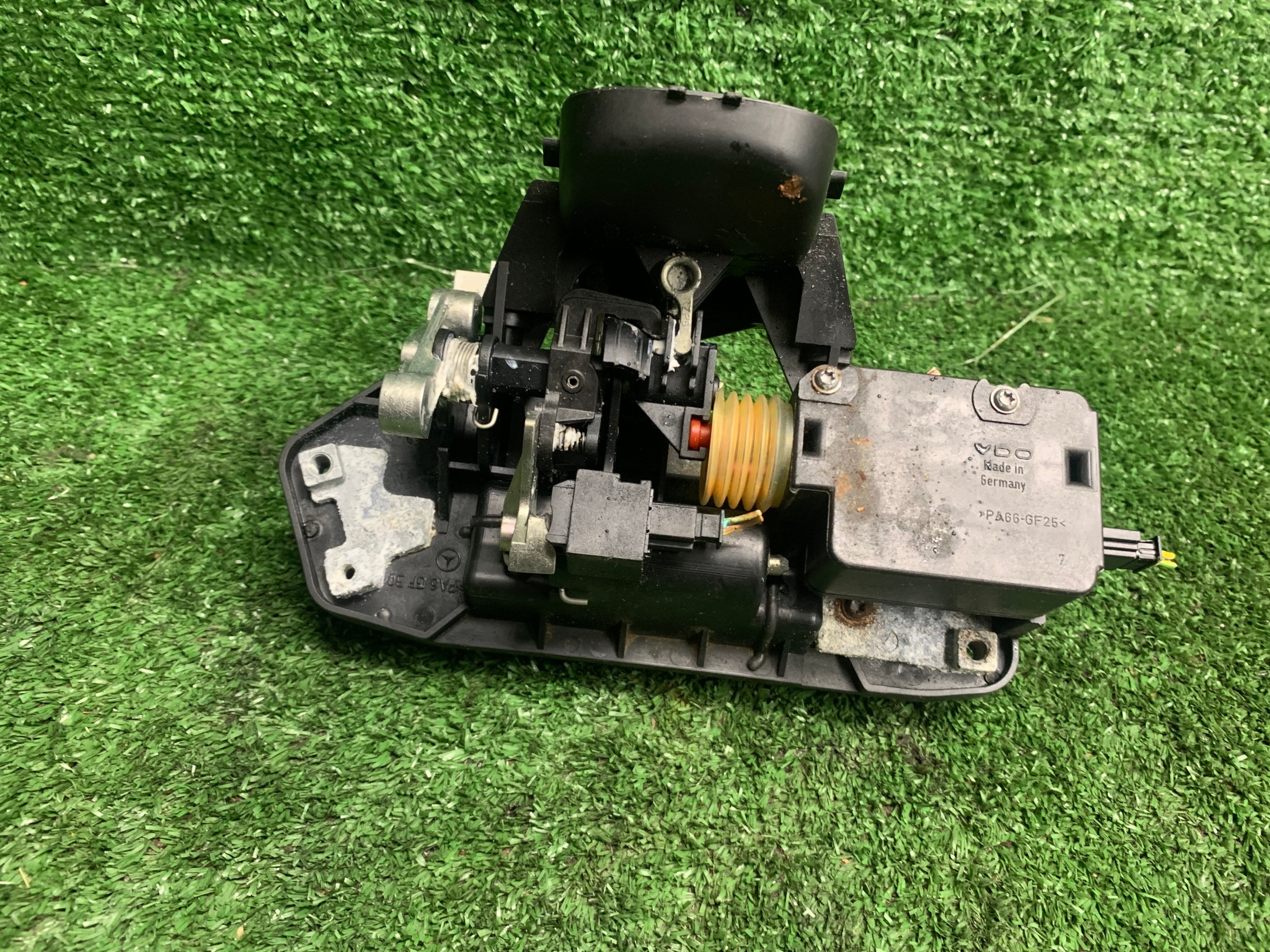 lock bonnet boot Mercedes w211 2117400093 KOMBI complete