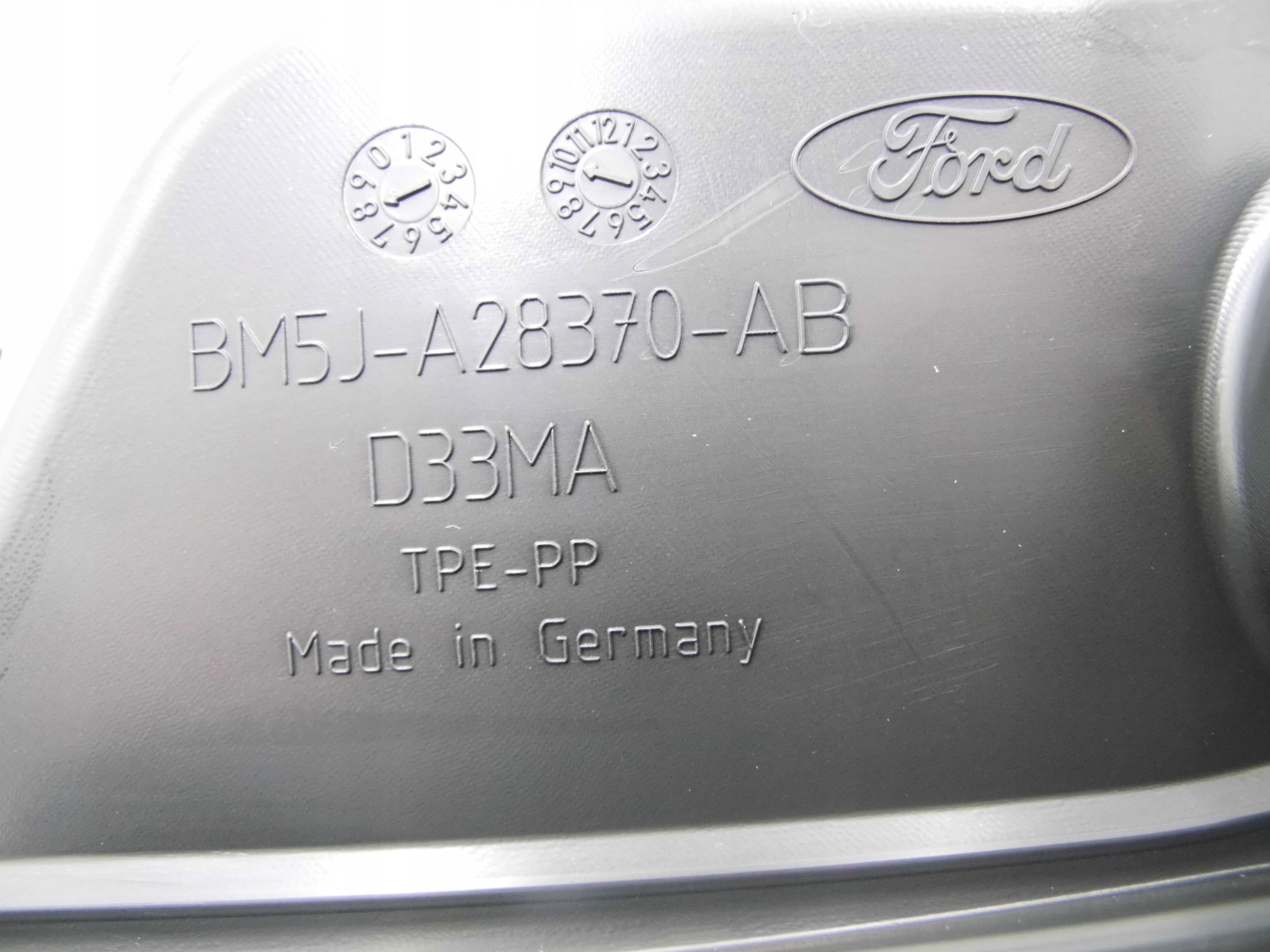 CHLAPACZE TYL TYLNE FORD FOCUS Mk3 2011 18 KOMPLET Producer Ford OE