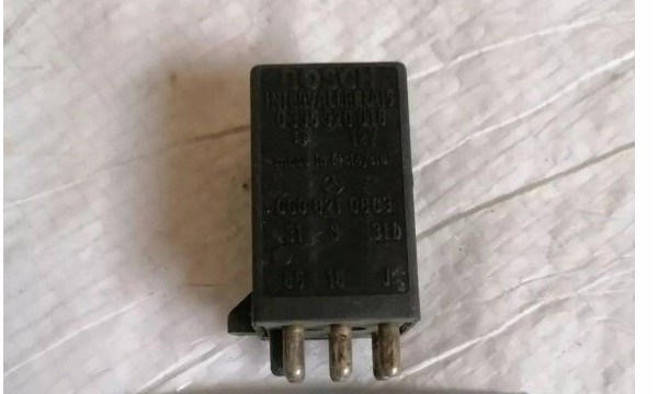 relay MERCEDES W126 107 0008210863