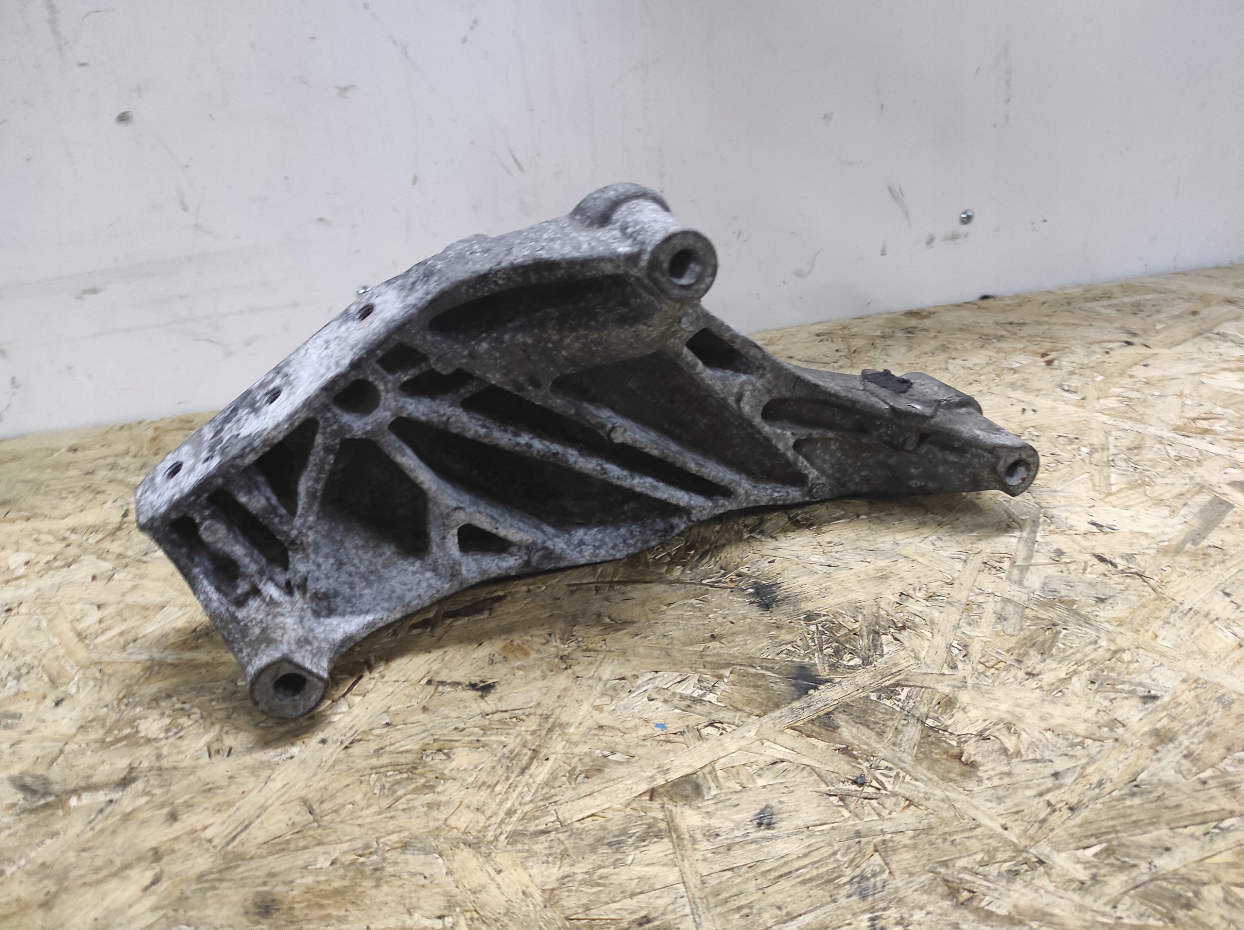 engine mount VW T6 2.0TSI Volkswagen OE 06J199207R