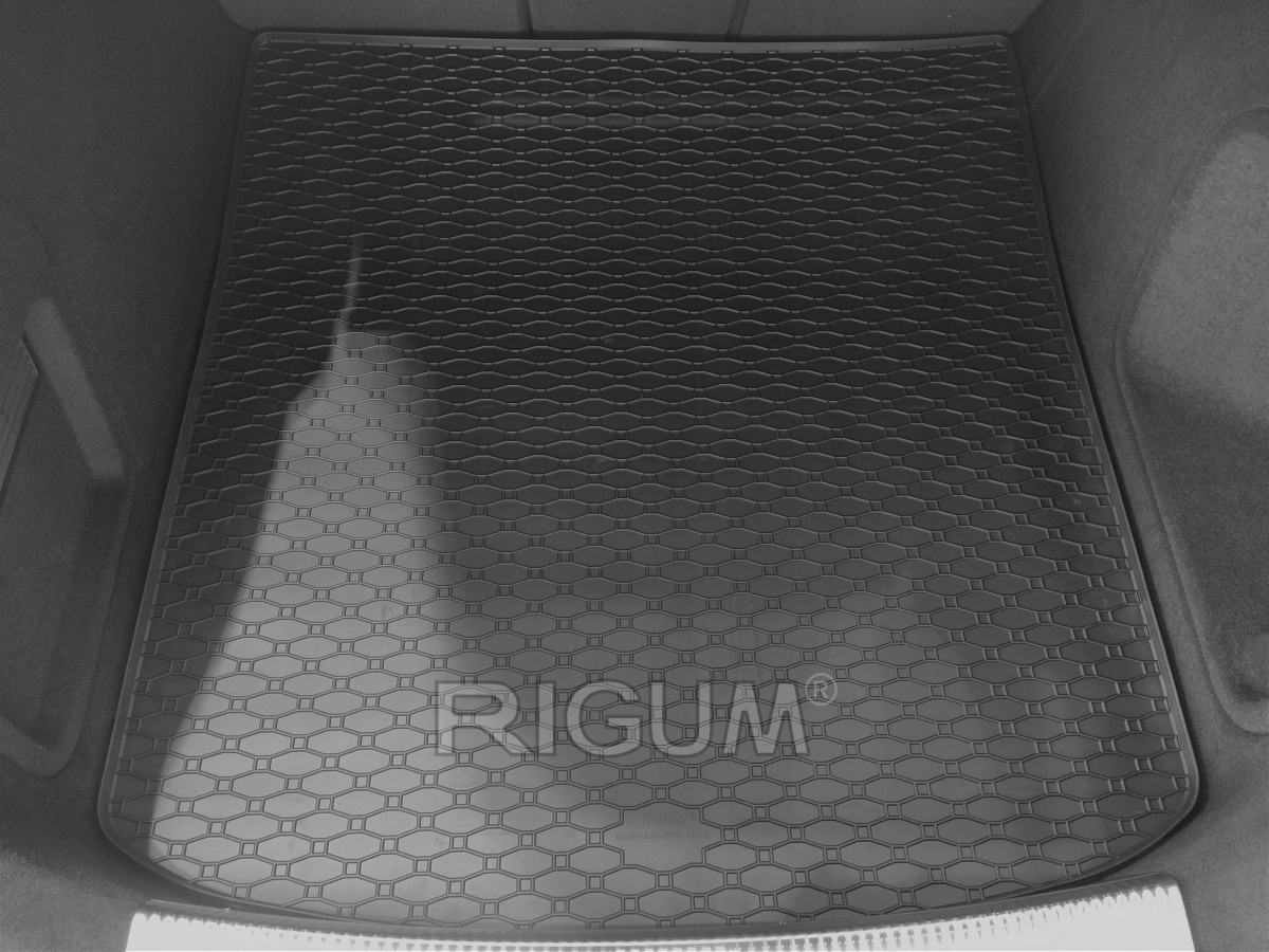 Audi A3 IV 8Y Sportback 2020- Dywanik wkład do bagażnika Stan opakowania oryginalne