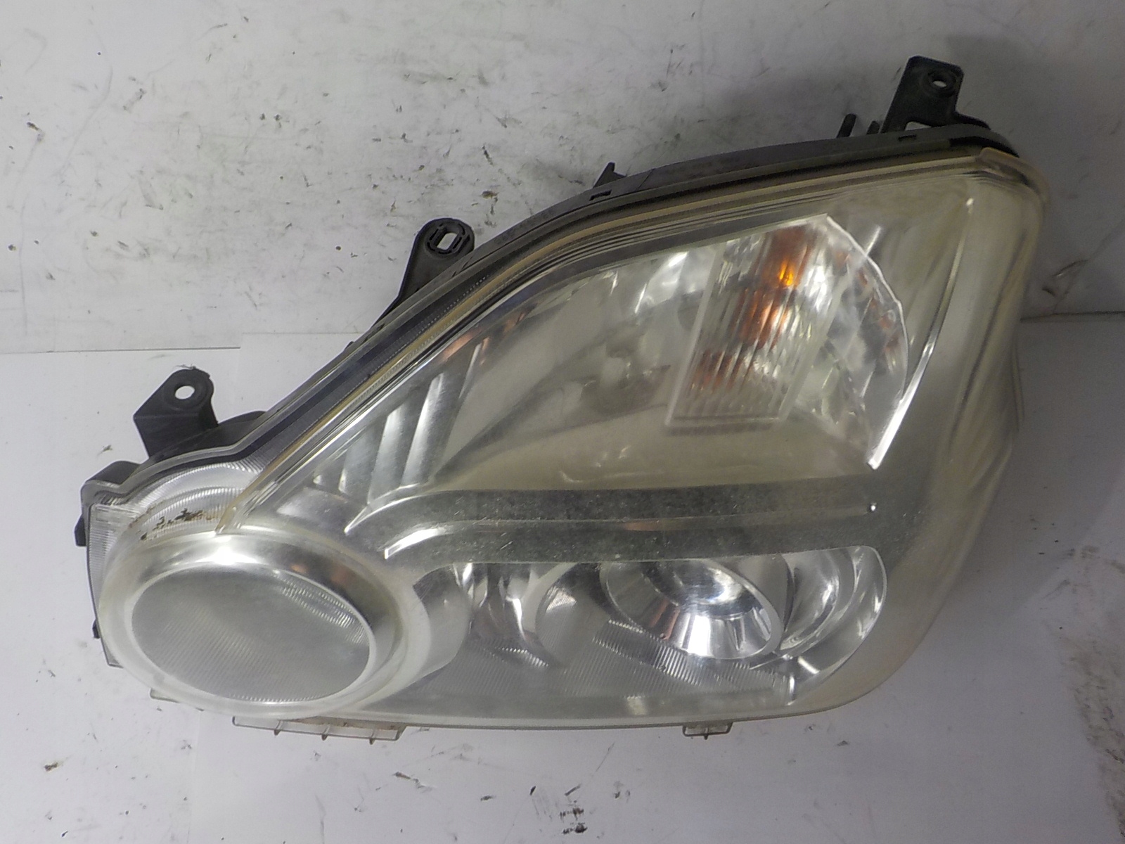 NISSAN X-TRAIL T31 XENON light left front front UK