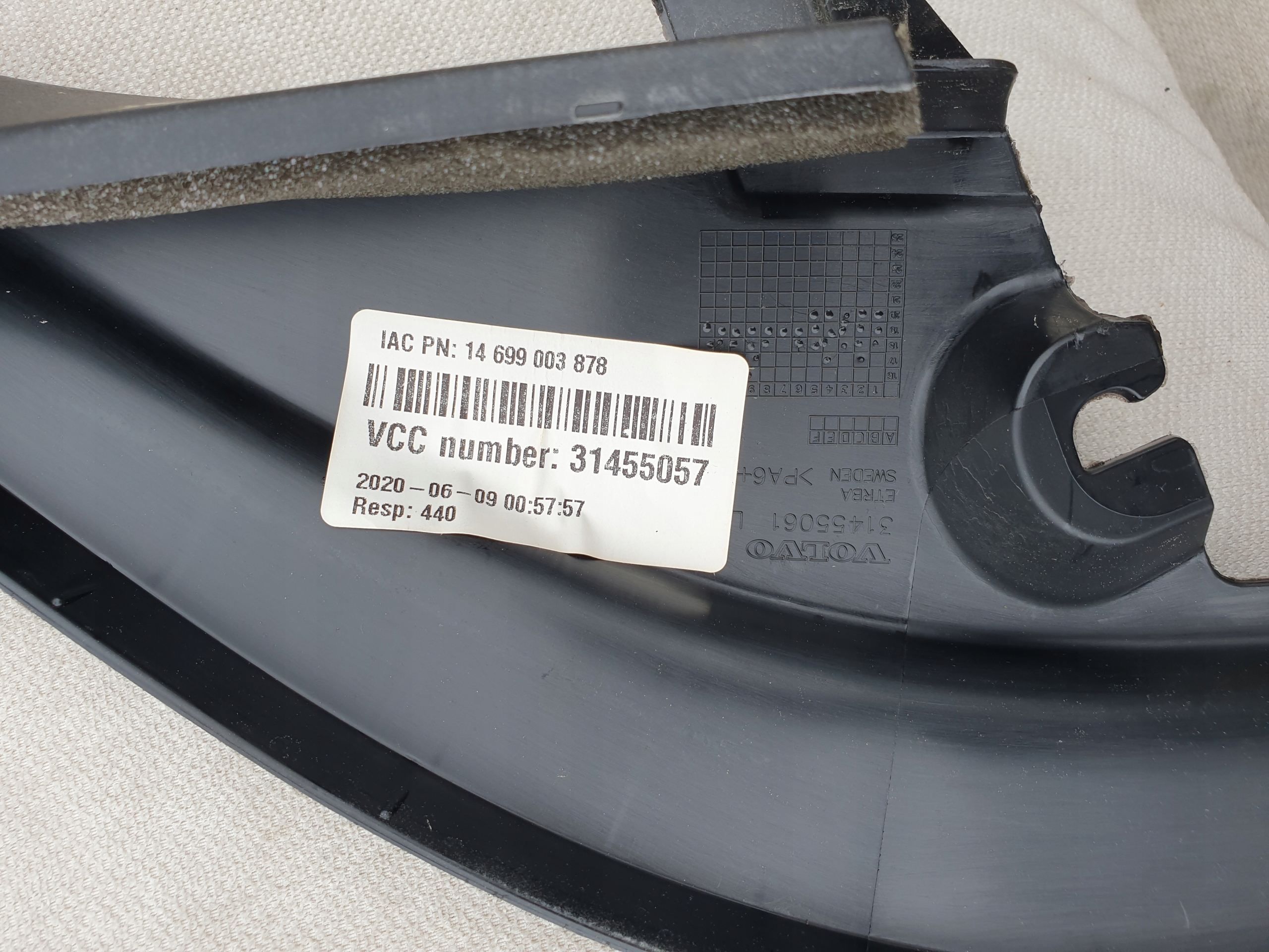 gasket frame windows door left front VOLVO XC40 OE