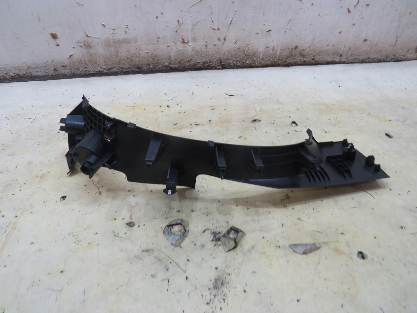 OSŁONA PROGU PRAWA MEGANE IV 769537910R Producent części Renault OE