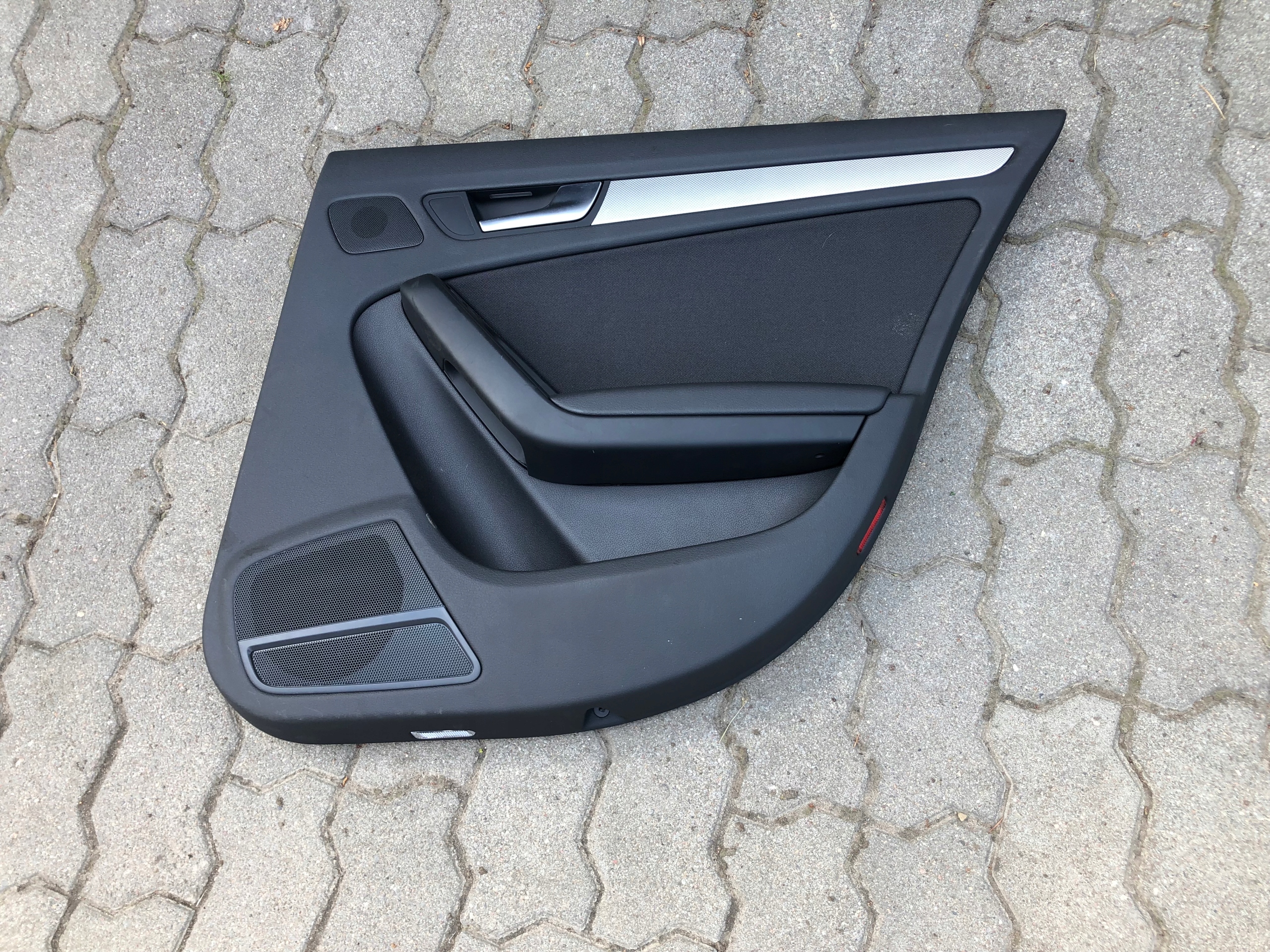 AUDI A4 B8 LIFT side upholstery right rear part 0058