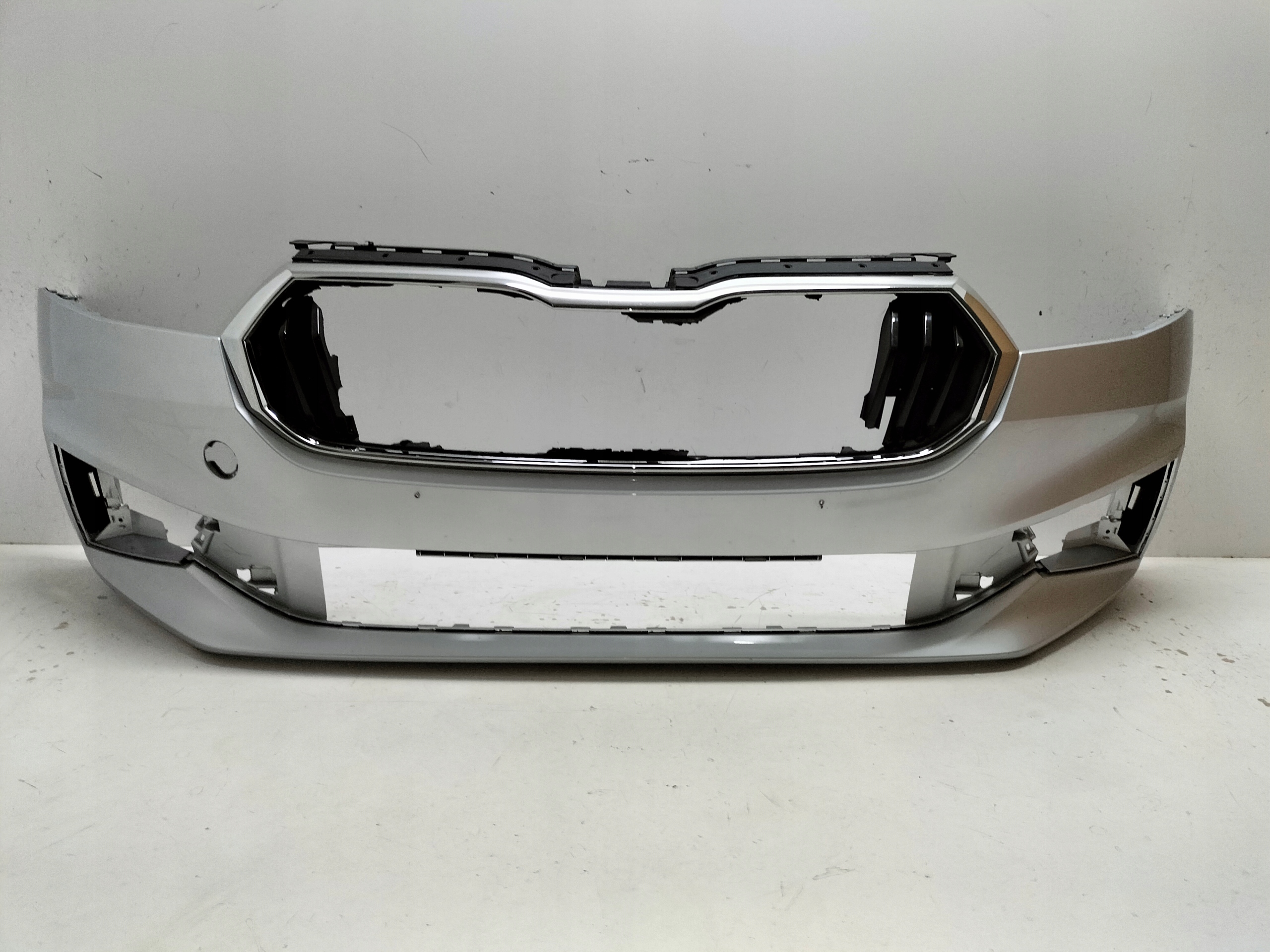 nárazník přední předek SKODA FABIA 4 IV 21