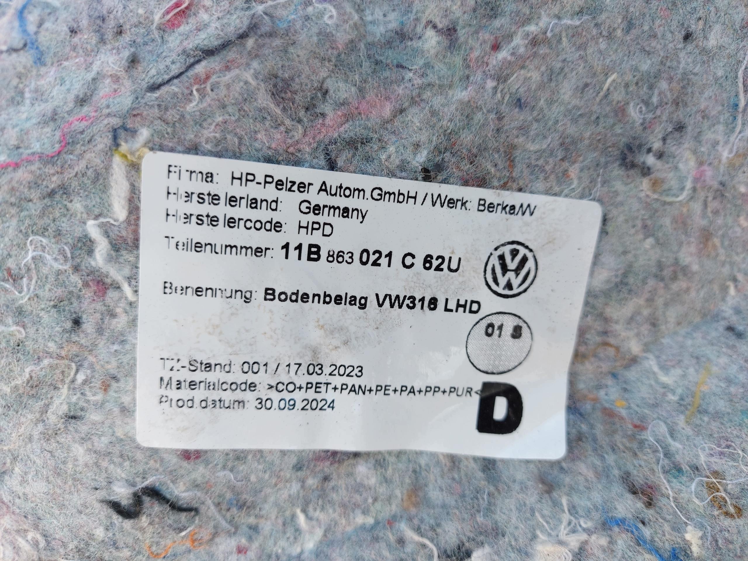 VW ID4 11A , 2024r SUV 5D floor car carpet cabs EU 11B863021C