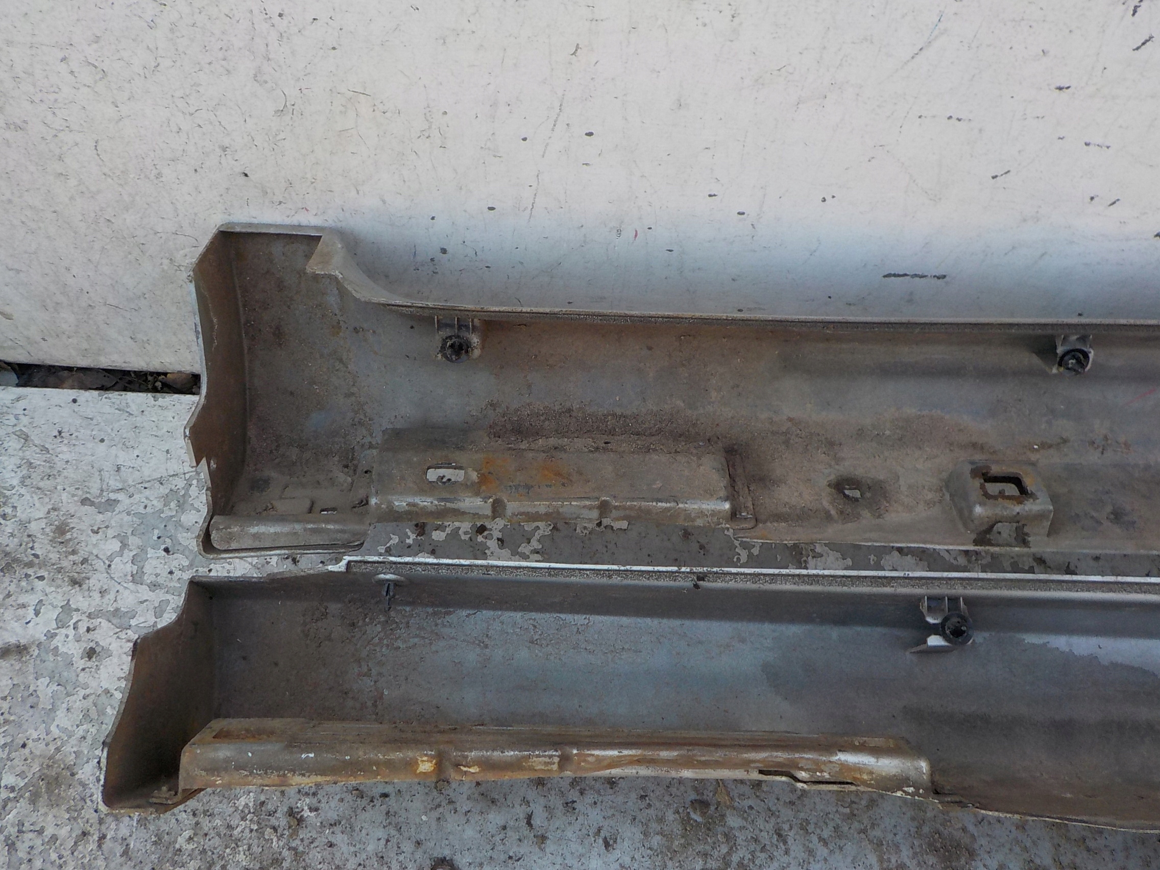 539 FORESTER II LIFT listák fedelek PROGOWE