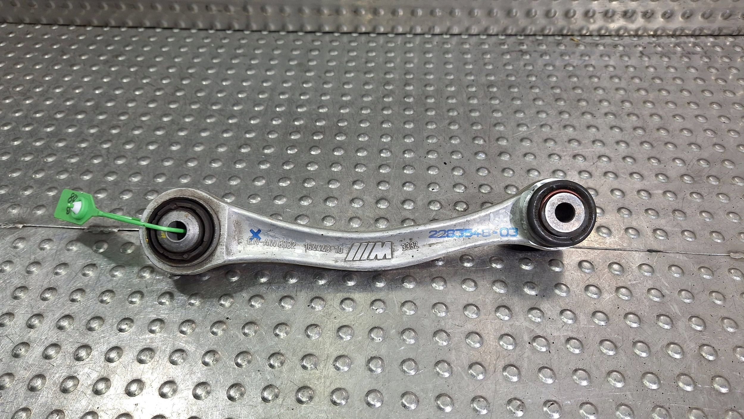 arm right rear part ORGINAL 2283548 BMW E90 E91 E92 E93 M3