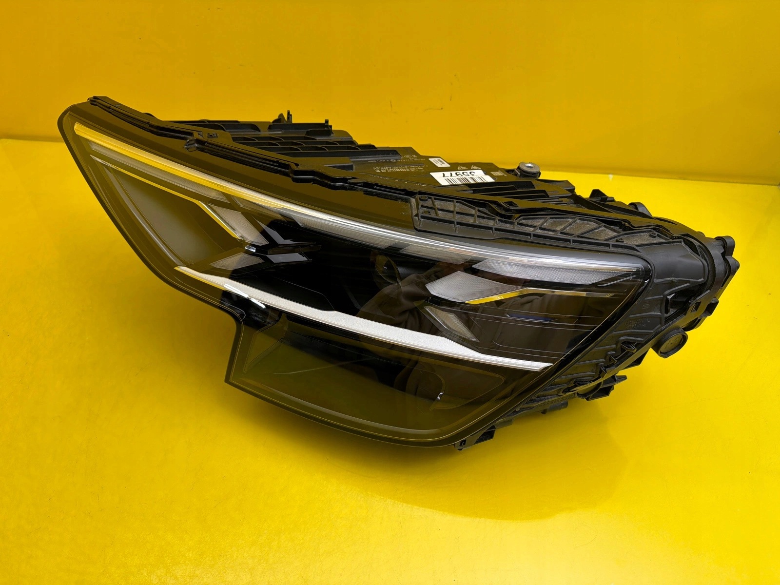 light left Audi Q8 4M Lift 4M8 Laser 4M8941085