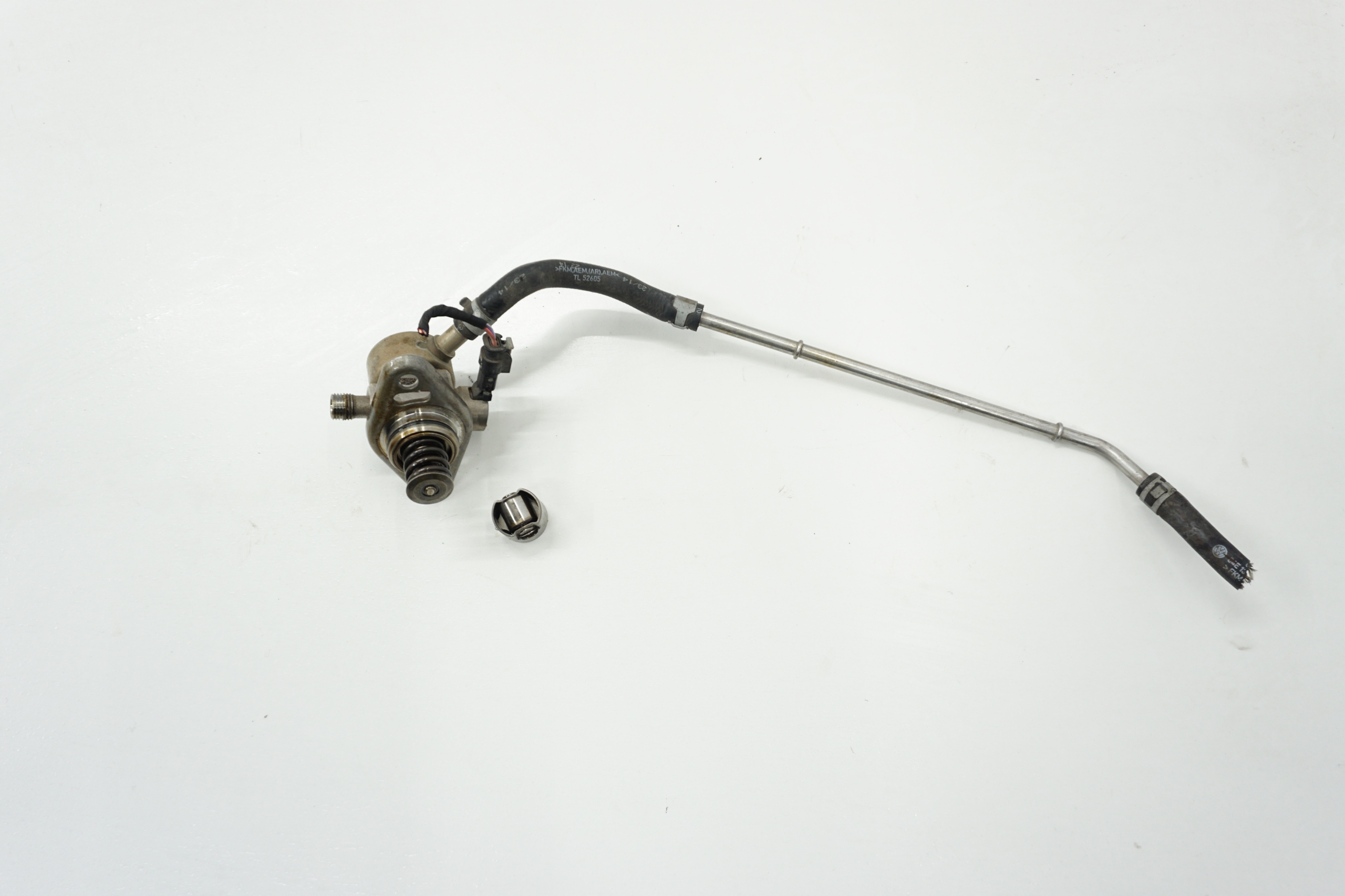 OCTAVIA III ГОЛЬФ ТОПЛИВНЫЙ НАСОС 1.2 TSI 04E127026E