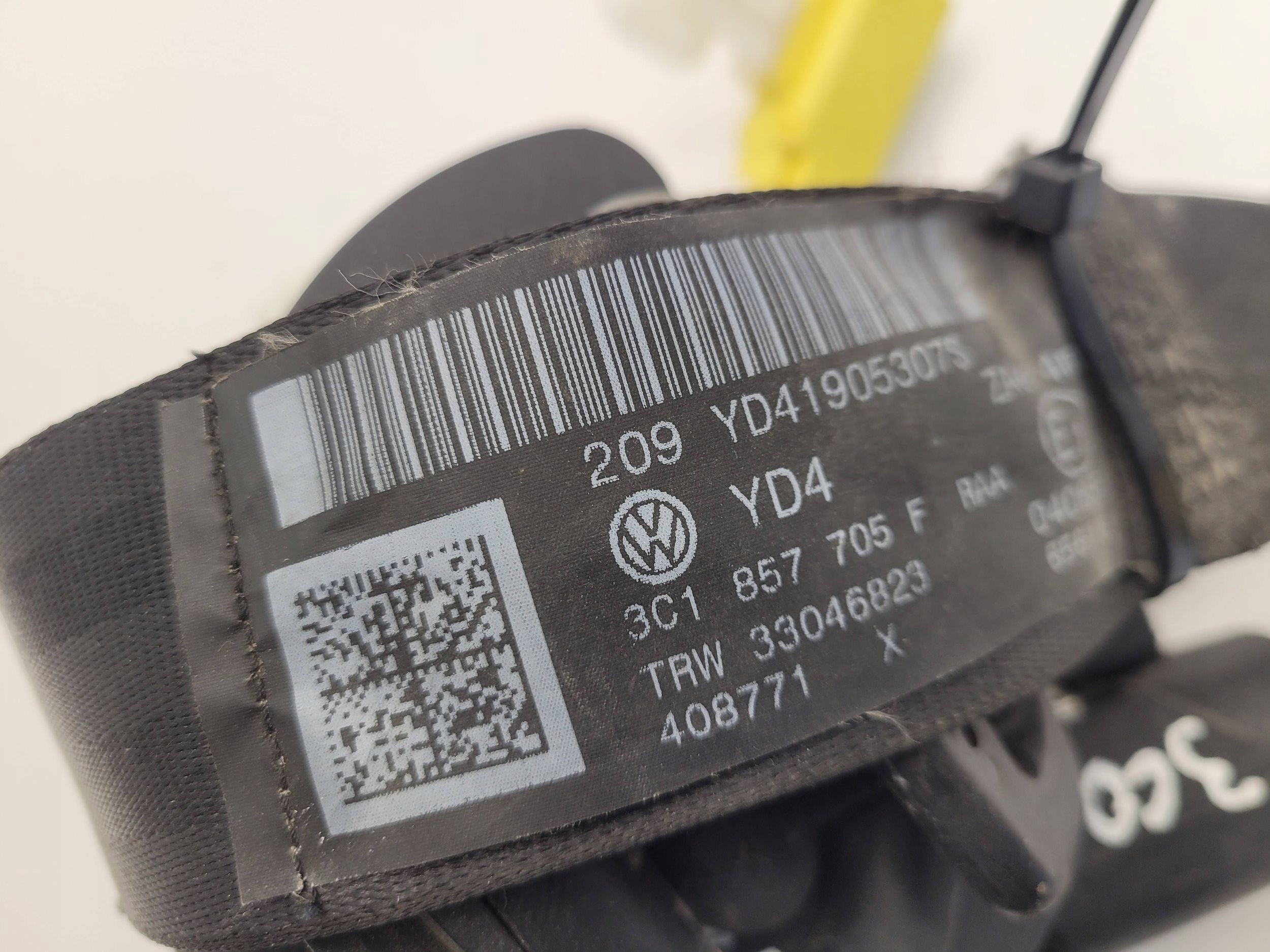 VW PASSAT B6 B7 CC tension belt safety left front 05R