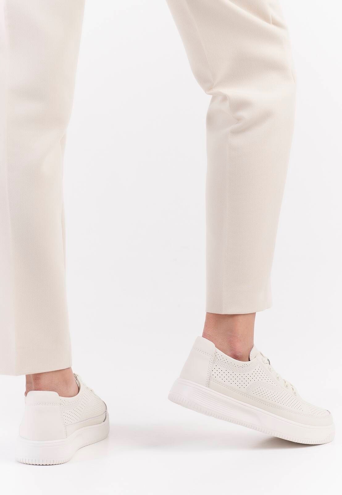 PÓŁBUTY DAMSKIE SERGIO LEONE SP020 BIAŁE SPORTOWE SKÓRA NATURALNA R 36 Model SP020