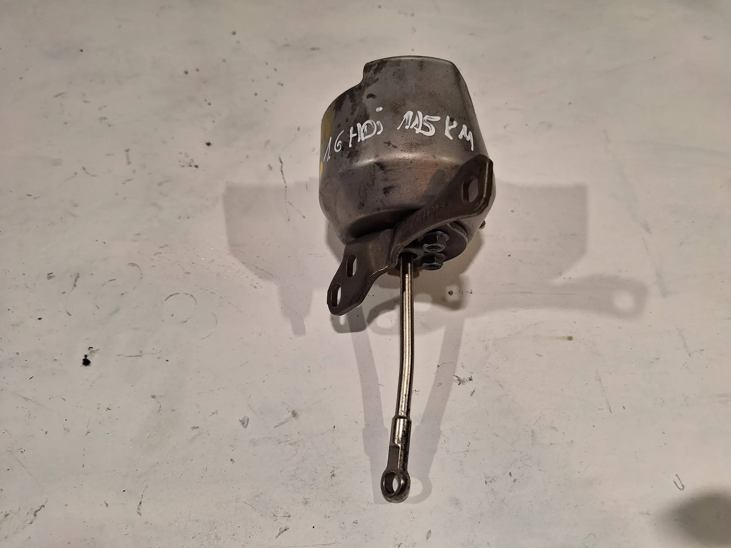 Gruszka podciśnienia turbiny Peugeot 508 I 1.6EHDI 10- Producent części Peugeot OE