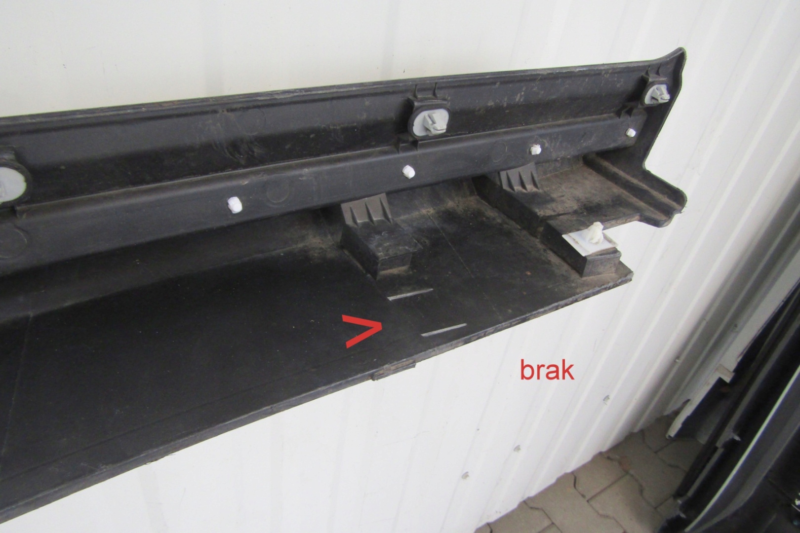 молдинг порога левый kia EV6 GT 21- 87753-CVDA0