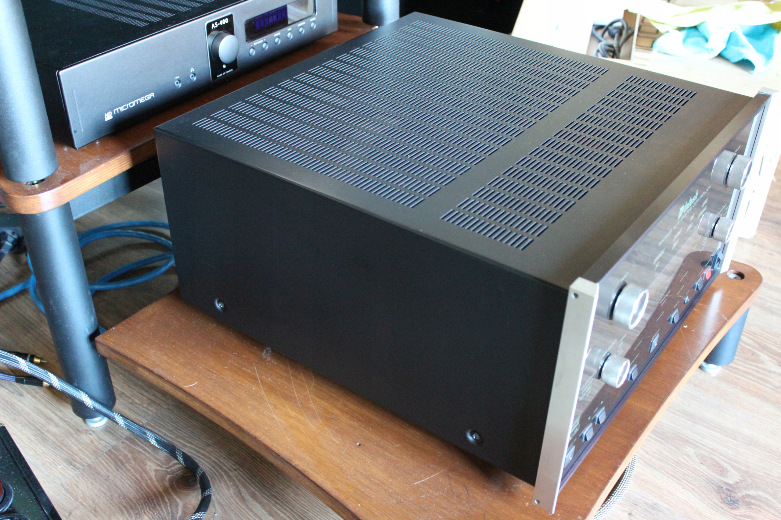 Wzmacniacz McIntosh MHT 200 Model MHT 200