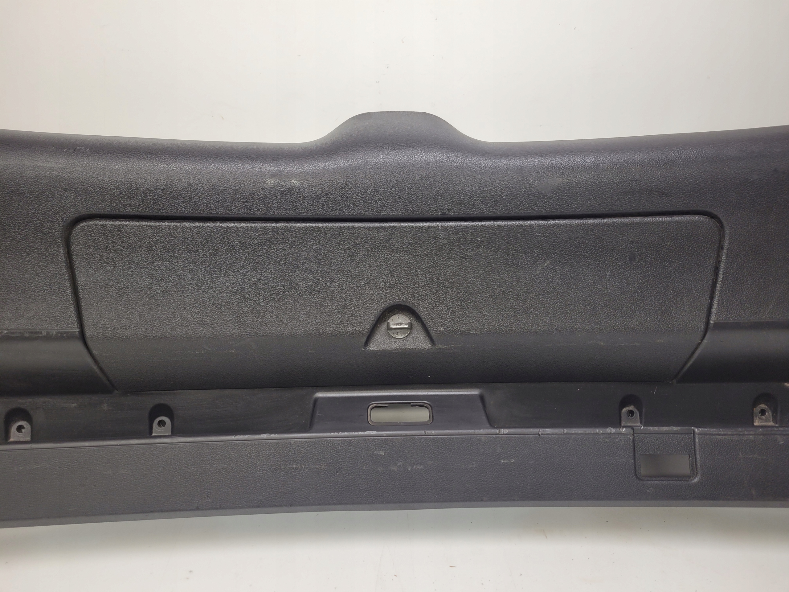 TAPICERKA KLAPY TYŁ AUDI Q7 4L 4L0867973 Numer katalogowy części 4L0867973