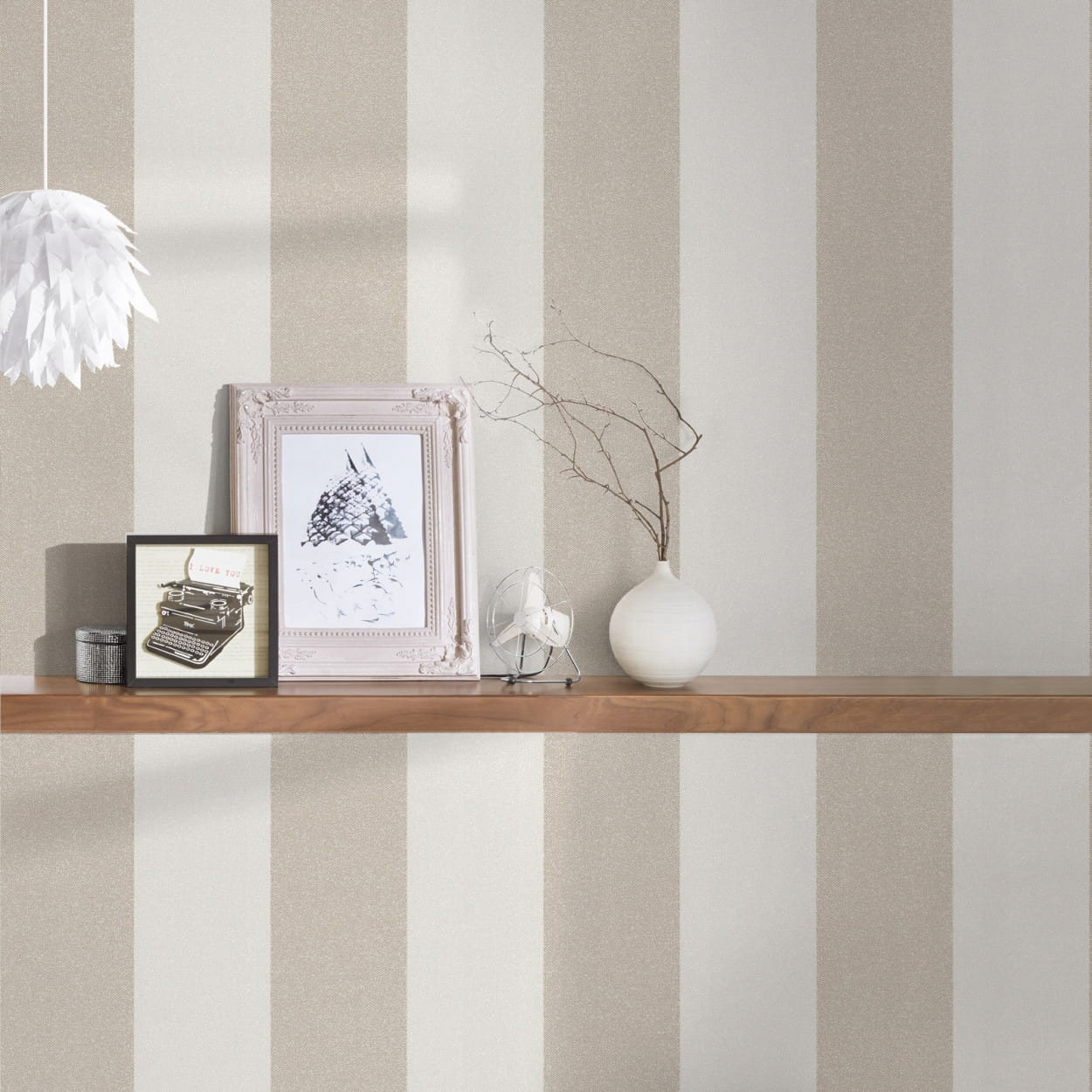 tapeta w beżowe pasy paski imitujące płótno