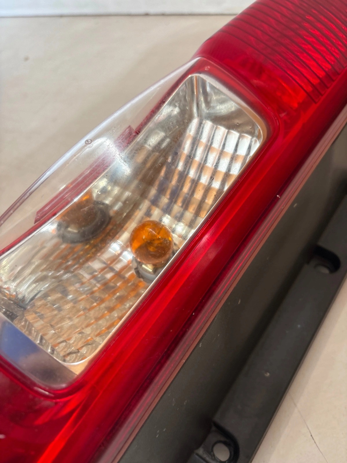 light rear part rear left Renault Trafic II Vivaro A Primastar Lift
