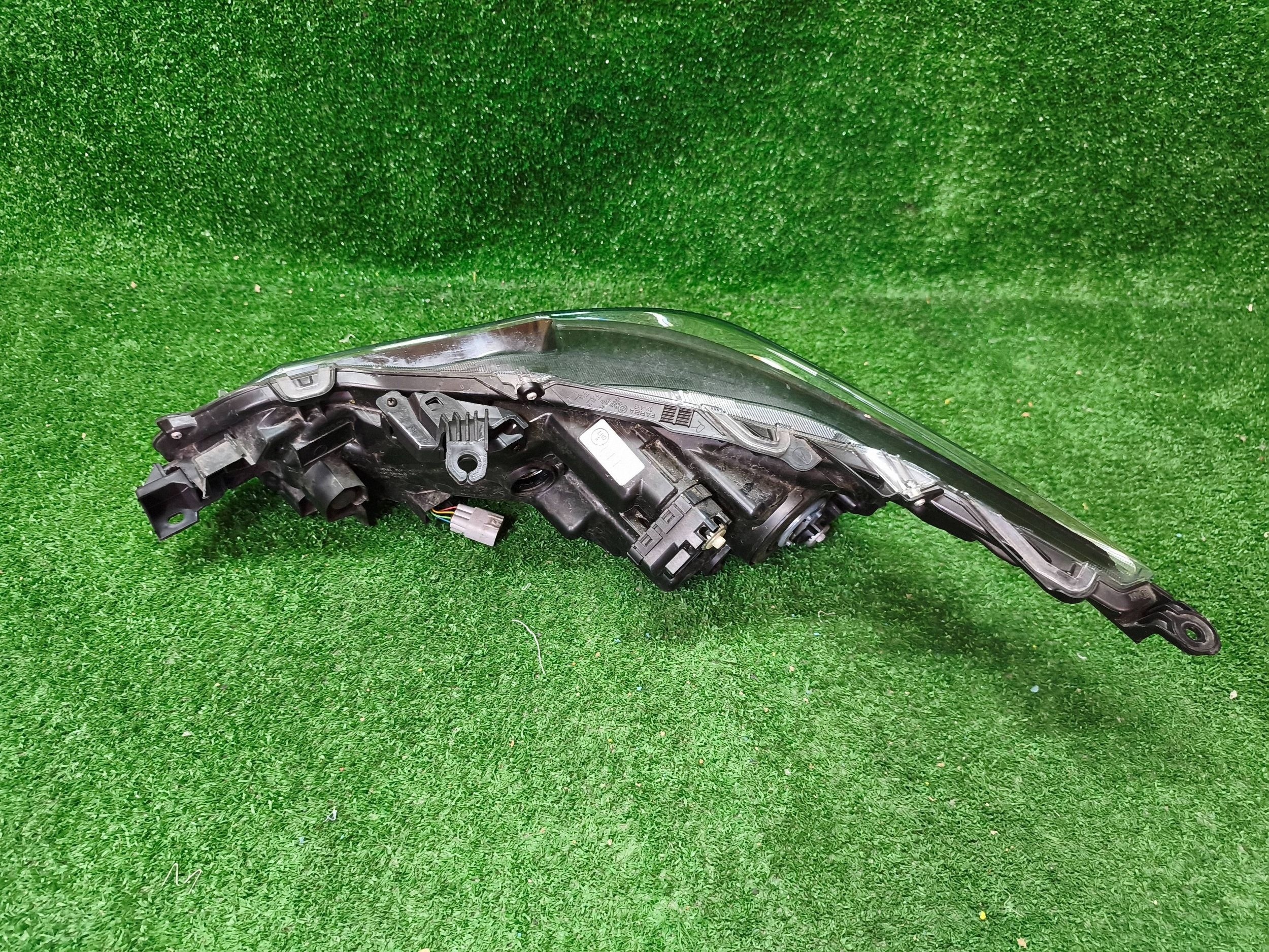 REFLEKTOR right front TOYOTA COROLLA E21 sedan LED NR.1513