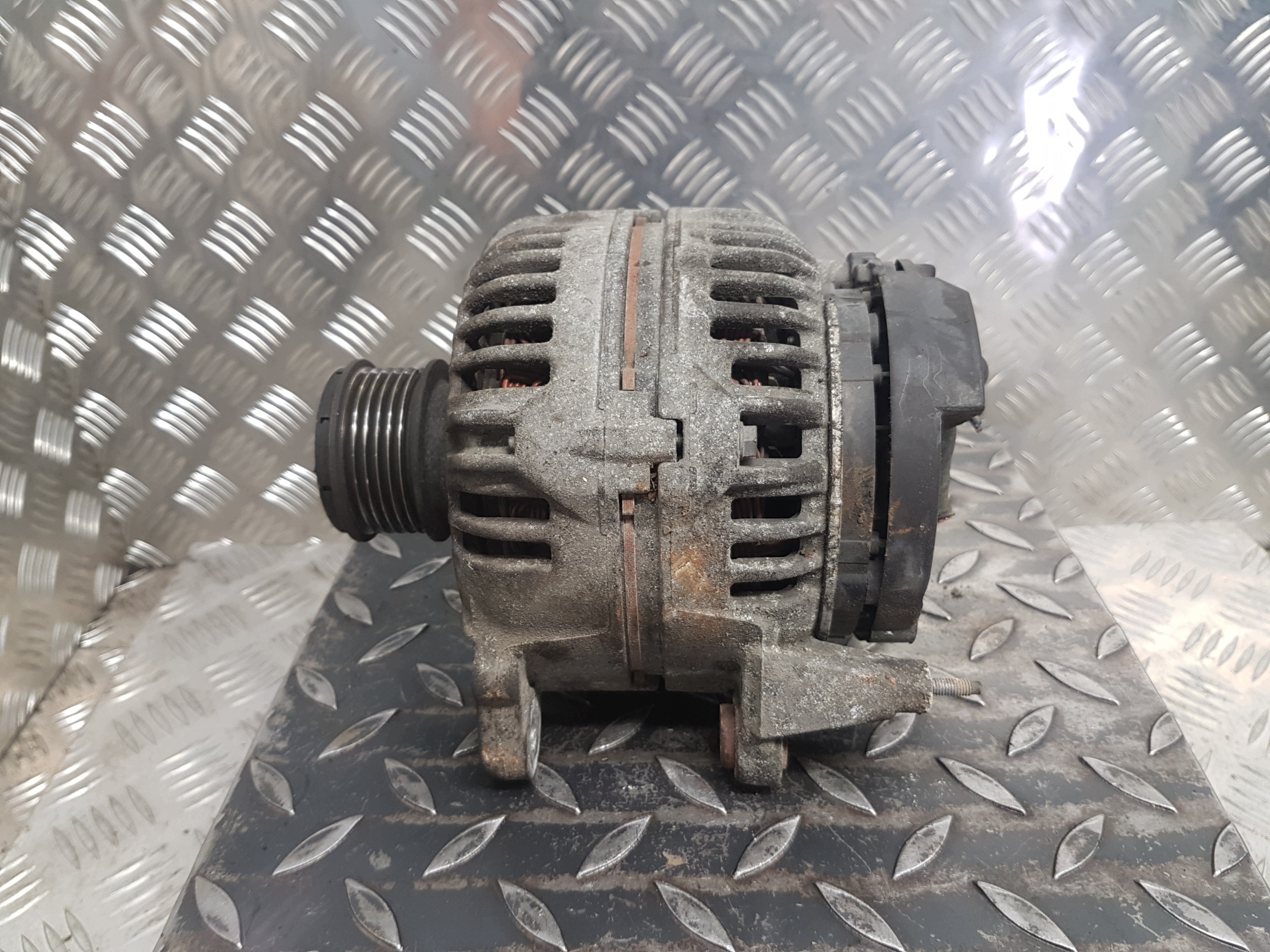 alternátor AUDI A3 8P 06F903023F
