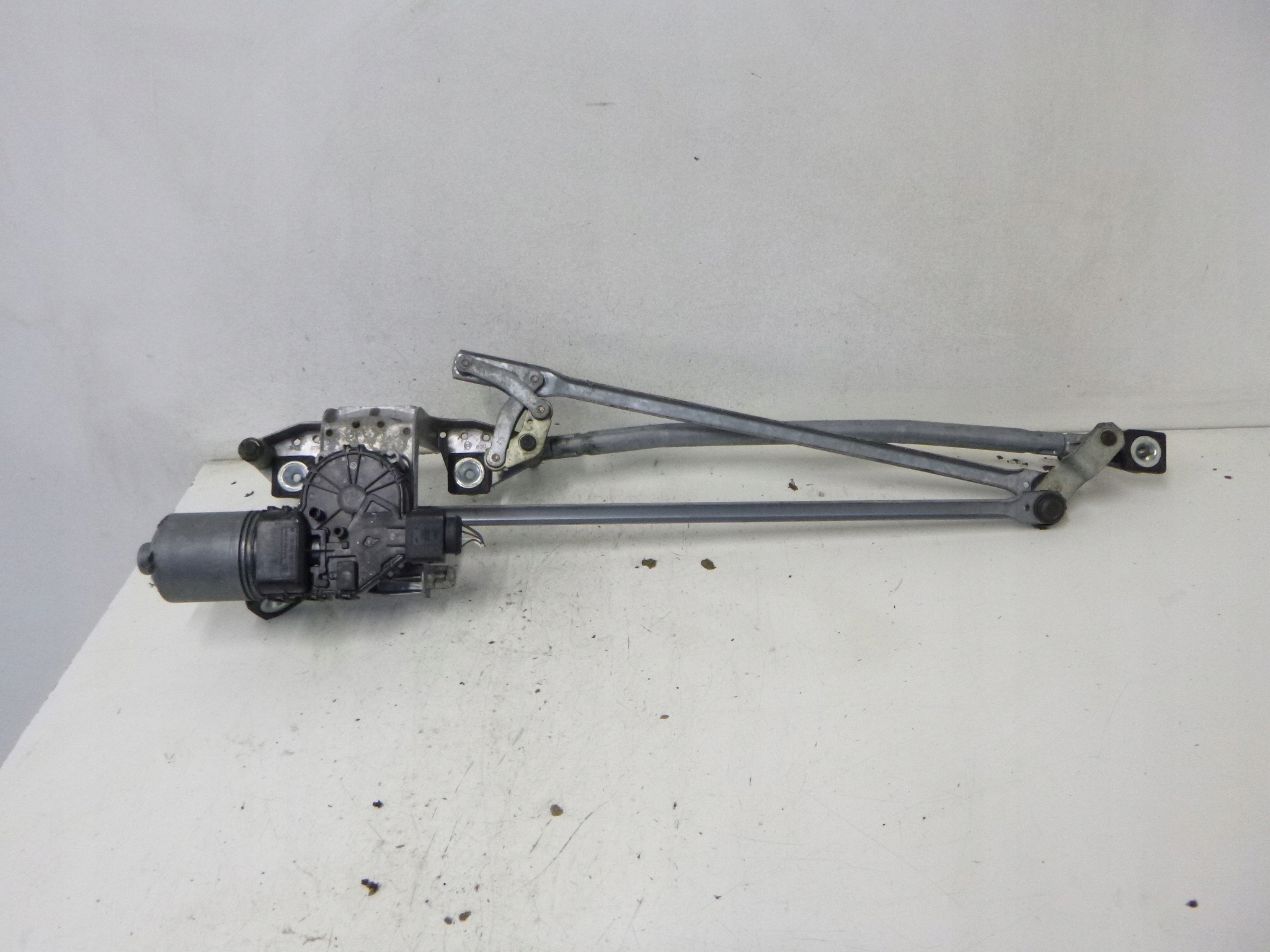 wiper mechanism front Ford C-Max 1.8 BOSCH