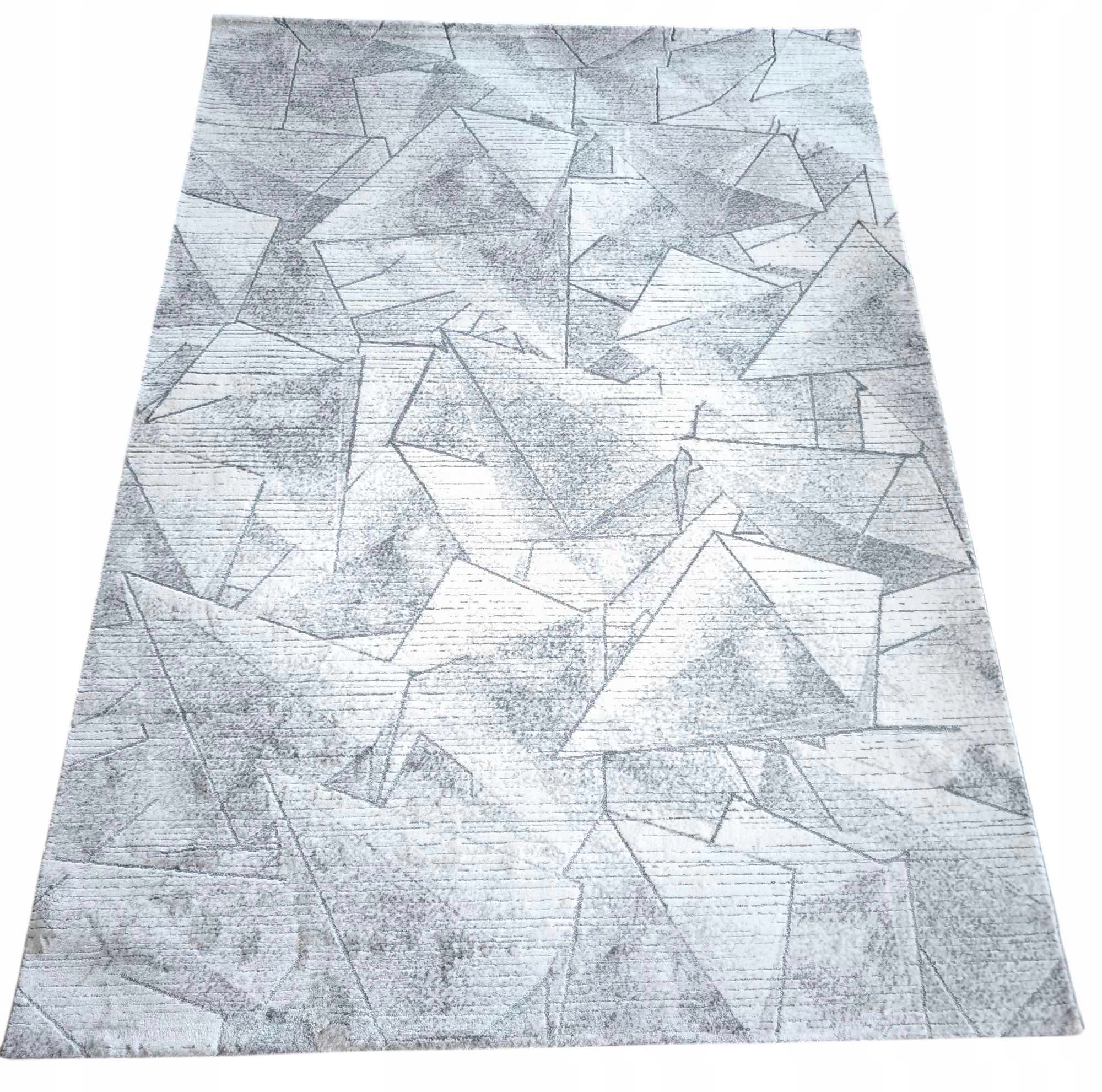 Koberec do obývačky 160 x 230 cm, loftový vzor s plyšovými štetinami, kvalita