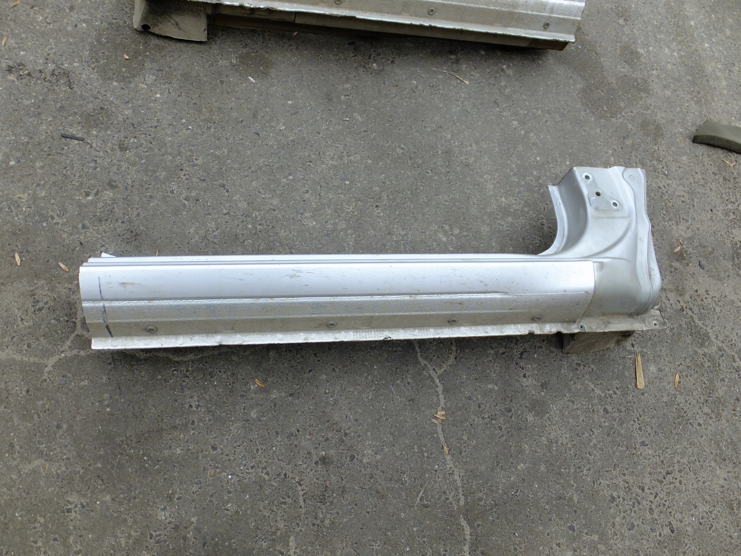 threshold right mitsubishi colt VI Z30 3D 2011r