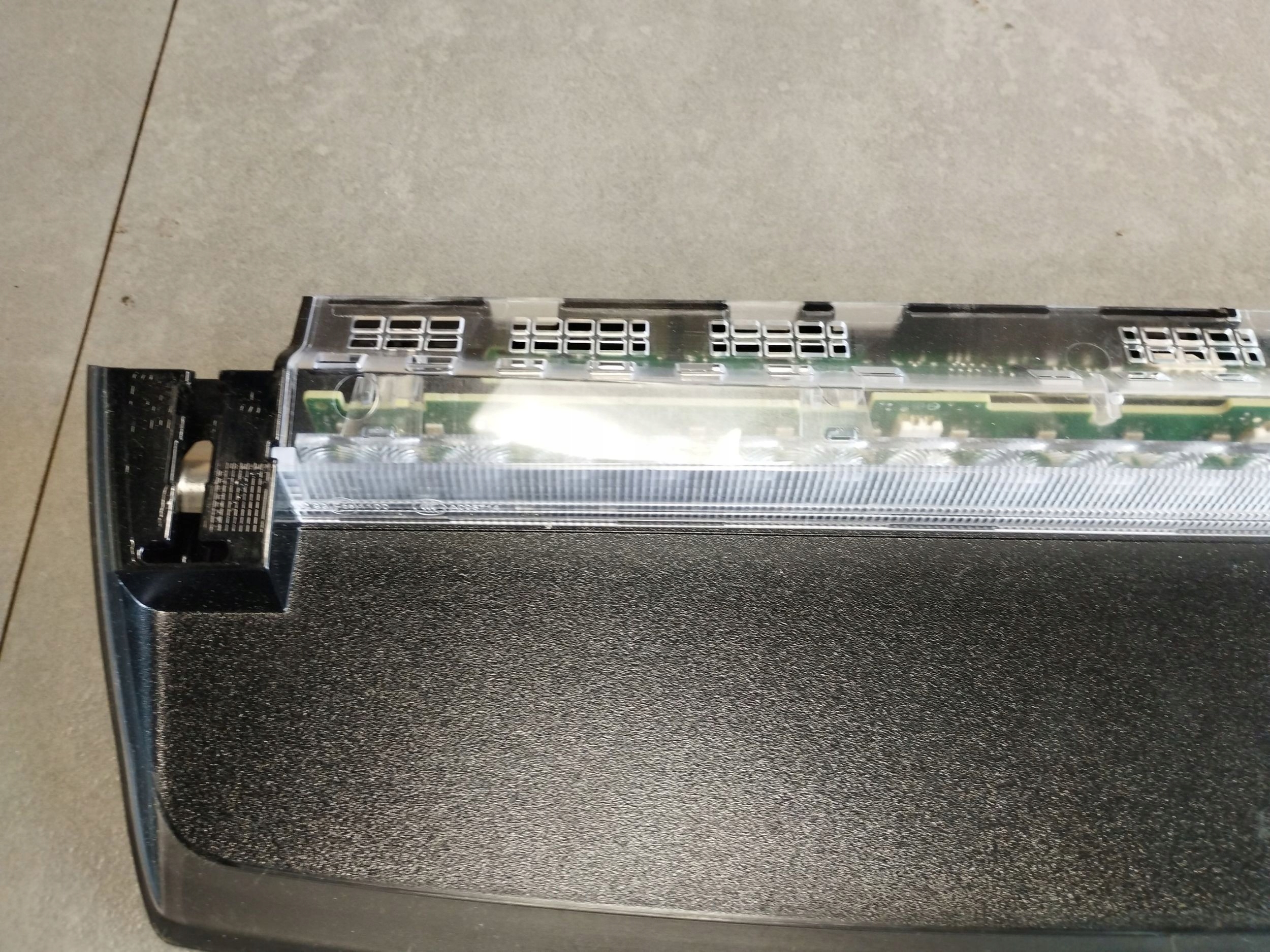 Audi A4 S4 B9 8W Trzecie light stop 8W5945097E