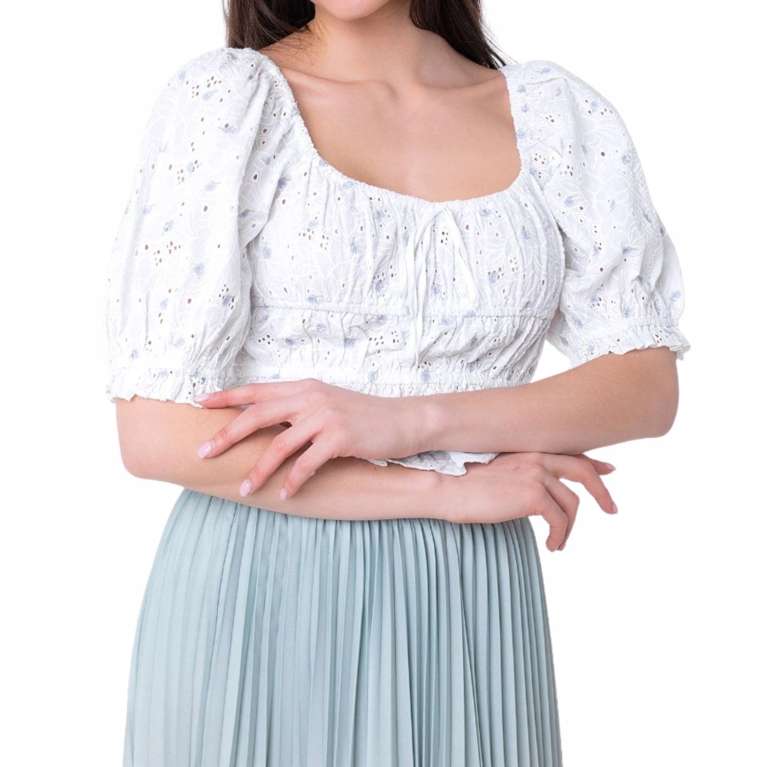 Dámská halenka Guess ažurová bílá s výšivkou crop top krátká bavlněná vel. L